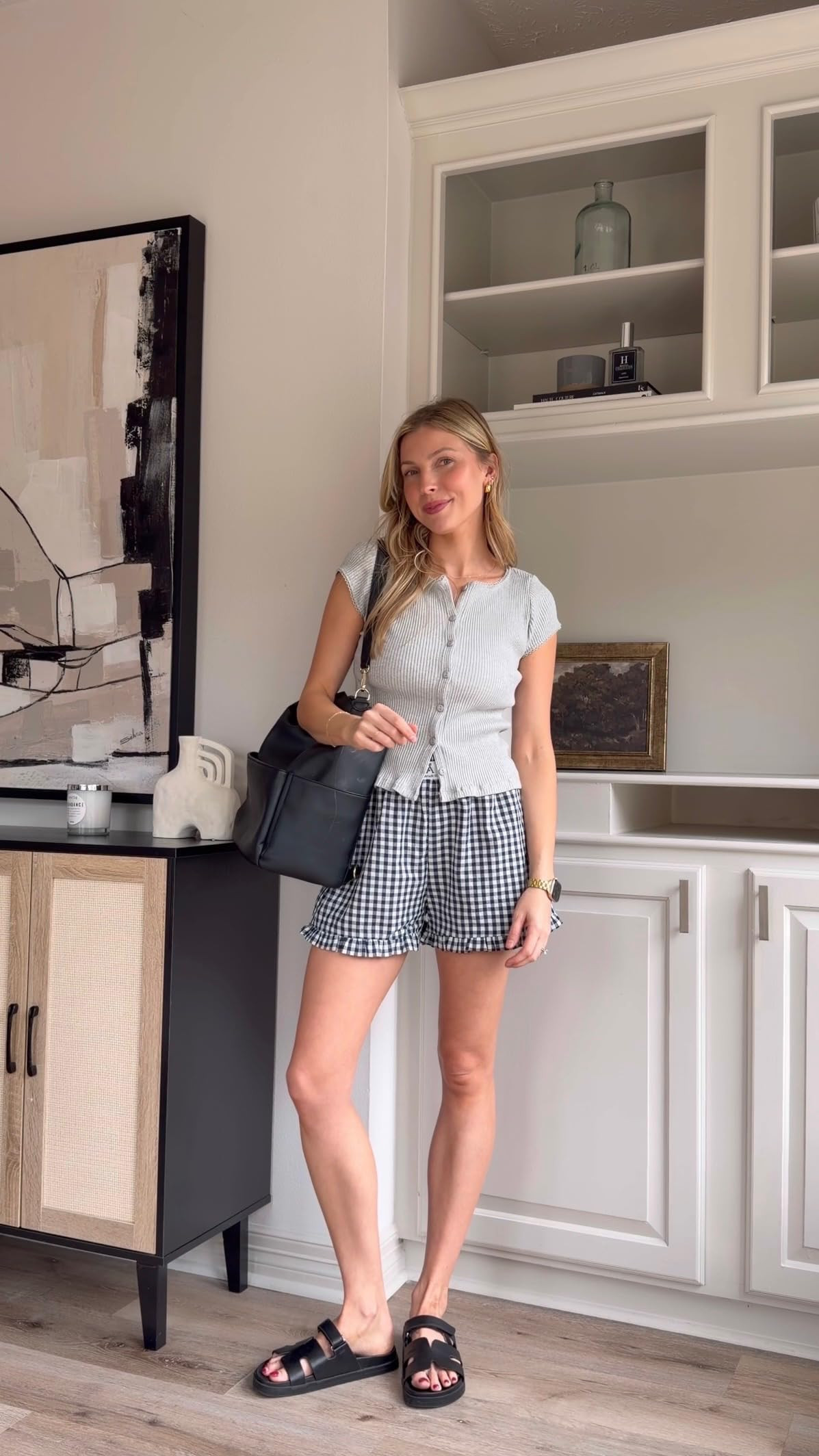 Cute early spring everyday mom outfit! M in button top, M boxer shorts.
 

 