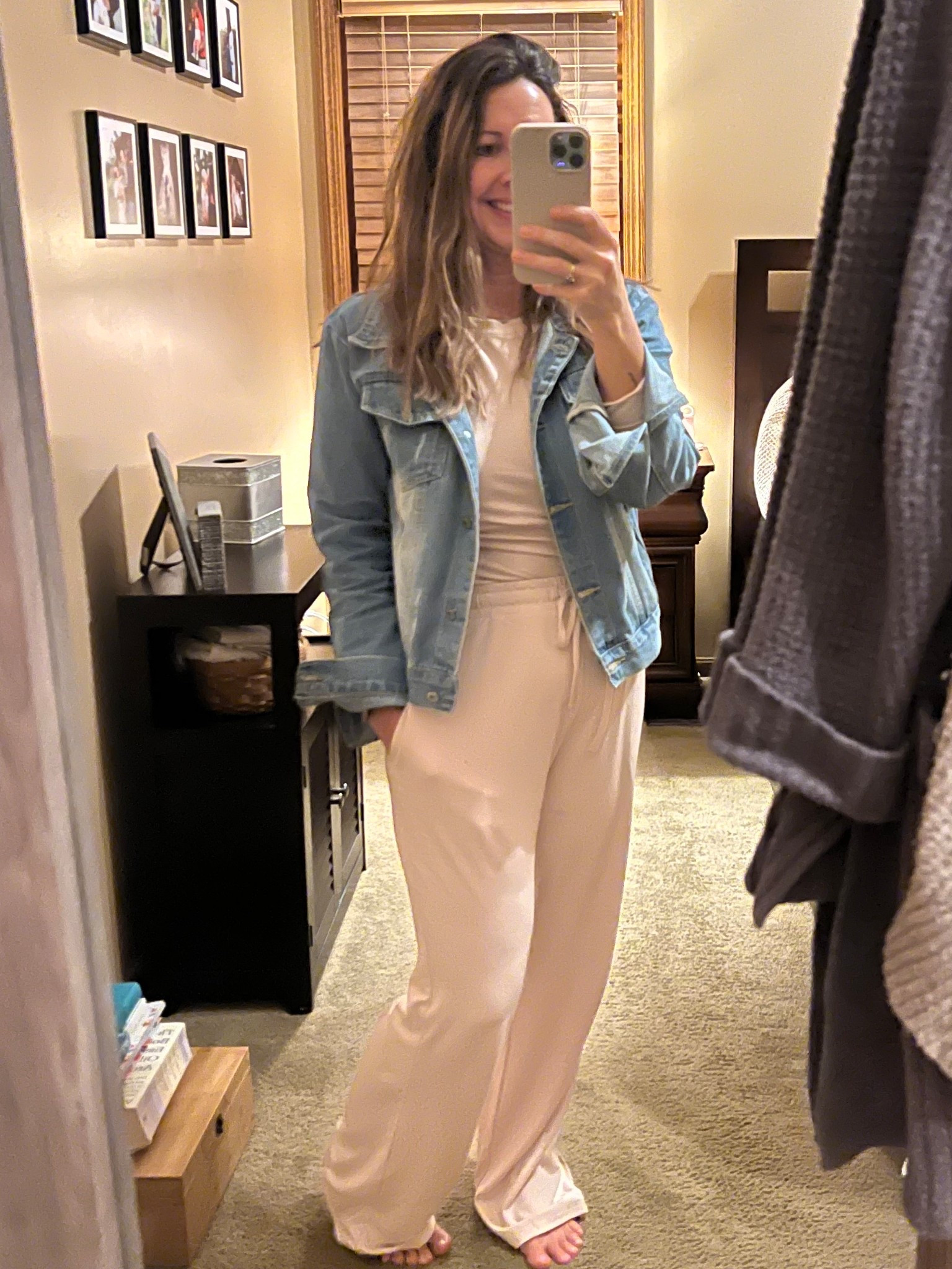 comfy + cute and ALL from Amazon 

#LTKmomlife #LTKActive #LTKFindsUnder50