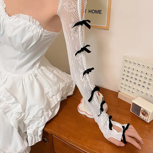 FlorSwallow - Ribbon Lace Arm Sleeves | YesStyle Global