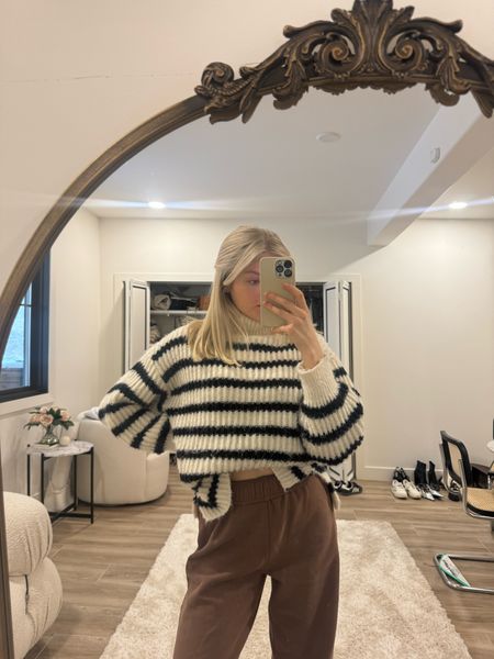 COMFY CHIC FIT TODAY 🥿🧸
wore this with my platform Uggs ;) 

#LTKstyletip #LTKSeasonal #LTKMostLoved