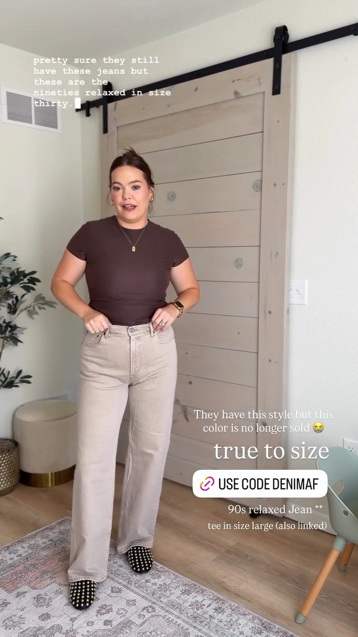true to size  90s relaxed Jean with double lined tee in size large. They have this  straight leg style but this color is no longer sold. Use code DENIMAF for an extra 20% off the jean sale // Abercrombie denim 

#LTKSaleAlert #LTKFindsUnder100 #LTKMidsize