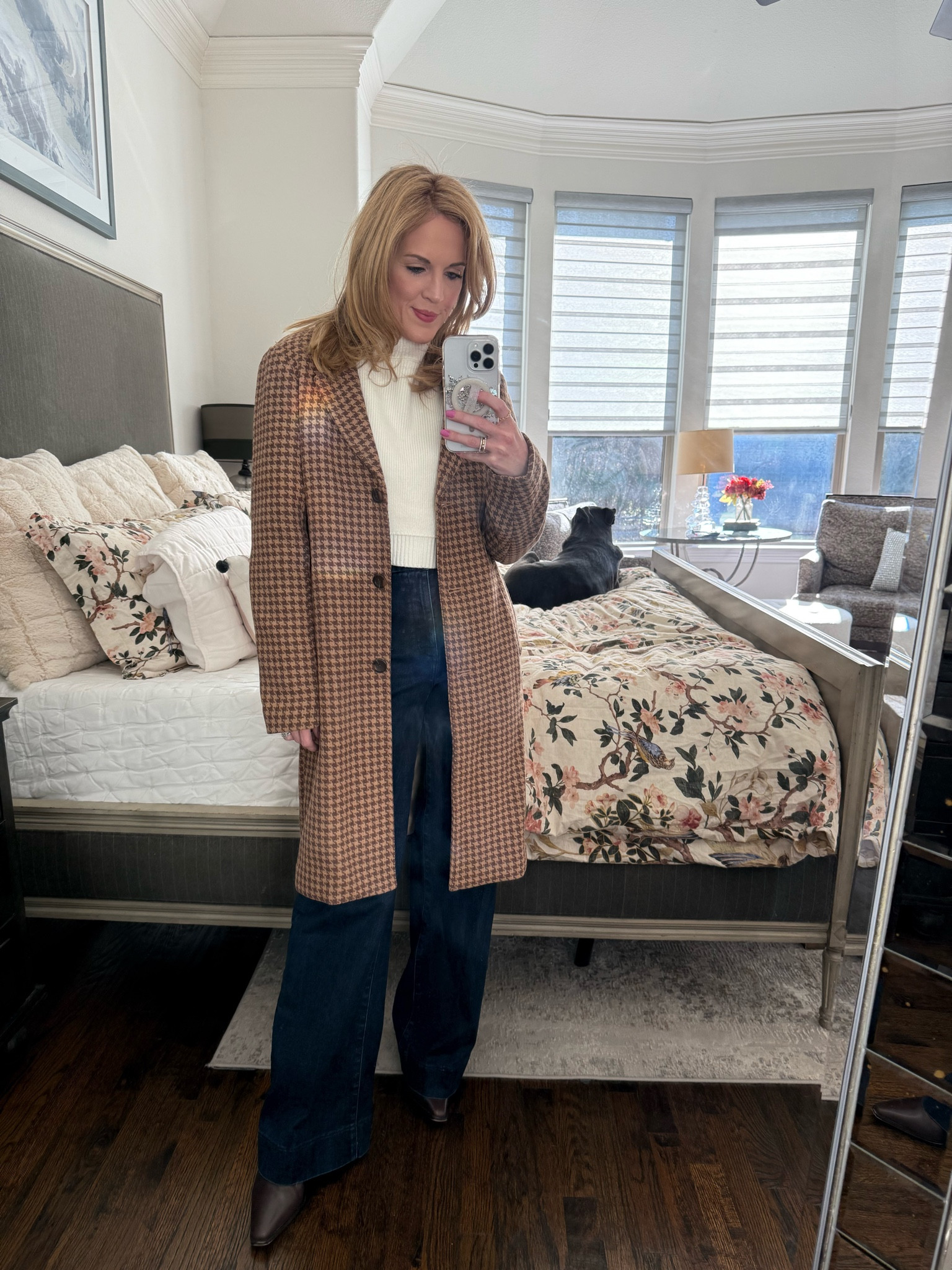 Winter look / winter style 
Wide leg jeans / joes jeans / cropper sweater / FP / free people / boots / brown boots / Franco boots / long coat / long wool coat / wool coat / herringbone 

#LTKSaleAlert #LTKFindsUnder100 #LTKSeasonal