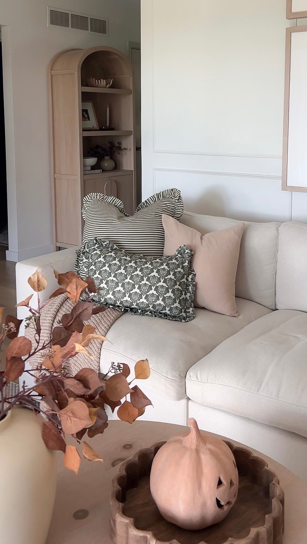 Pretty fall tones

#LTKHome #LTKSeasonal