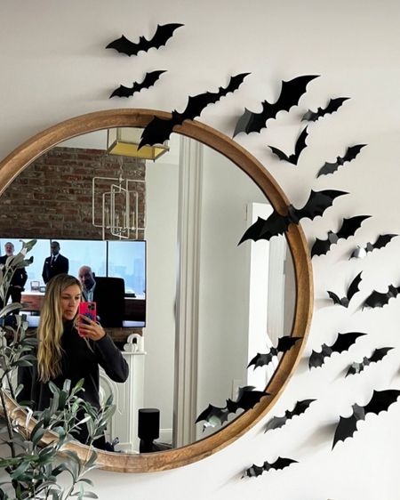 The bats are up! Such a cute way to decorate for Halloween 👻🦇

#LTKSeasonal #LTKhome #LTKHalloween