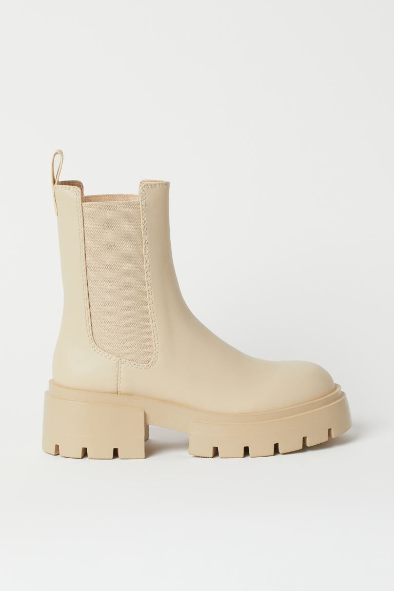 High-profile chelsea boots in faux leather with platform soles, elasticized side panels, and a lo... | H&M (US + CA)