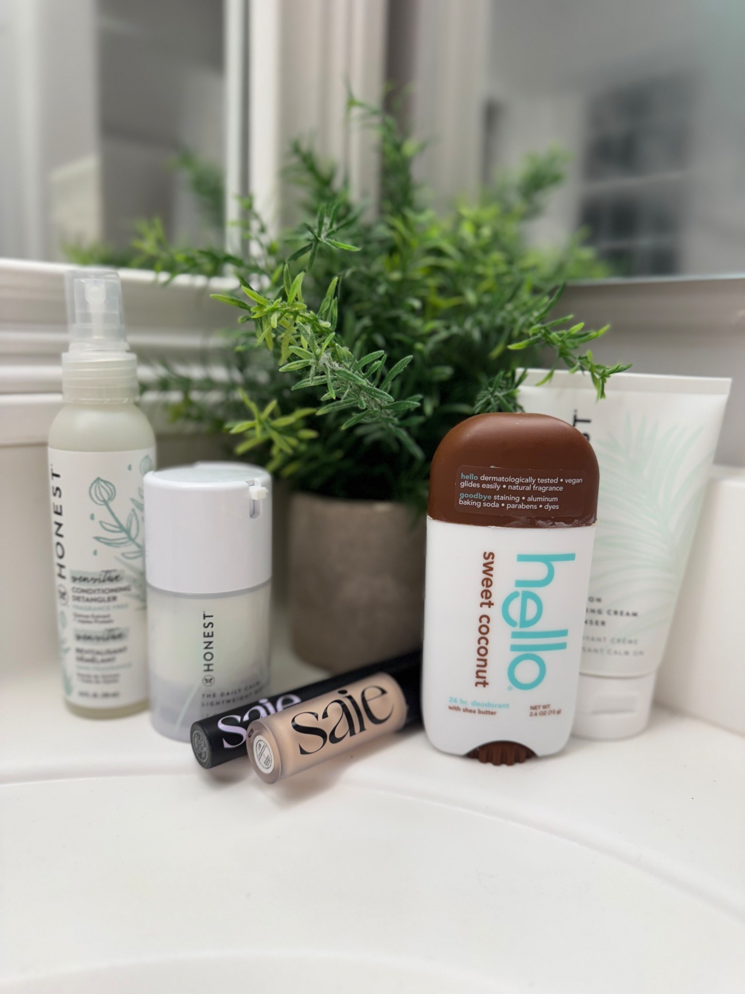 Some of my recent favorite clean beauty products!

Natural ingredients | honest company | clean makeup

#LTKFindsUnder50 #LTKGiftGuide #LTKBeauty