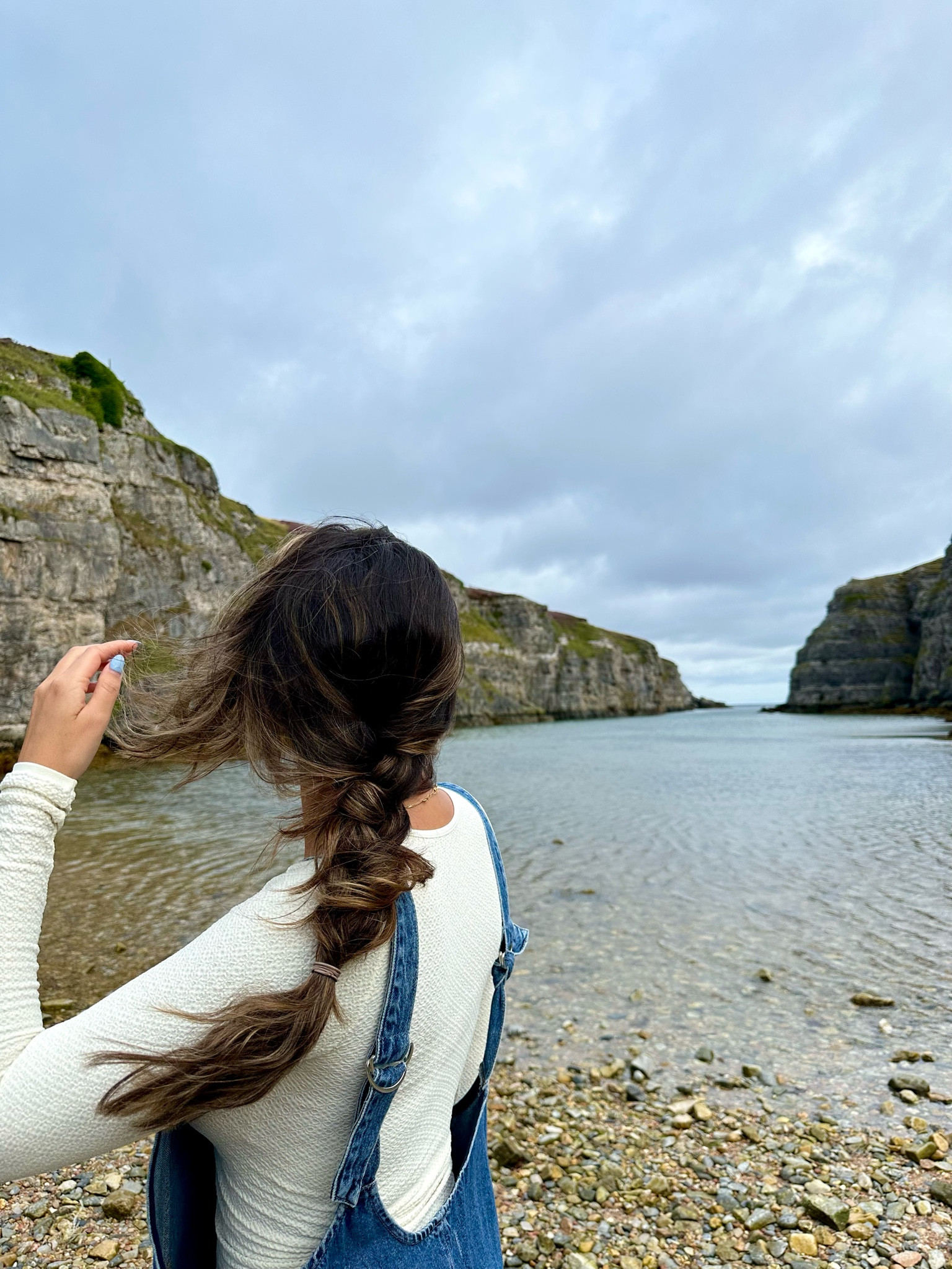 stretchy white long sleeve and oversized denim jumpsuit 

#LTKSeasonal #LTKFind #LTKstyletip