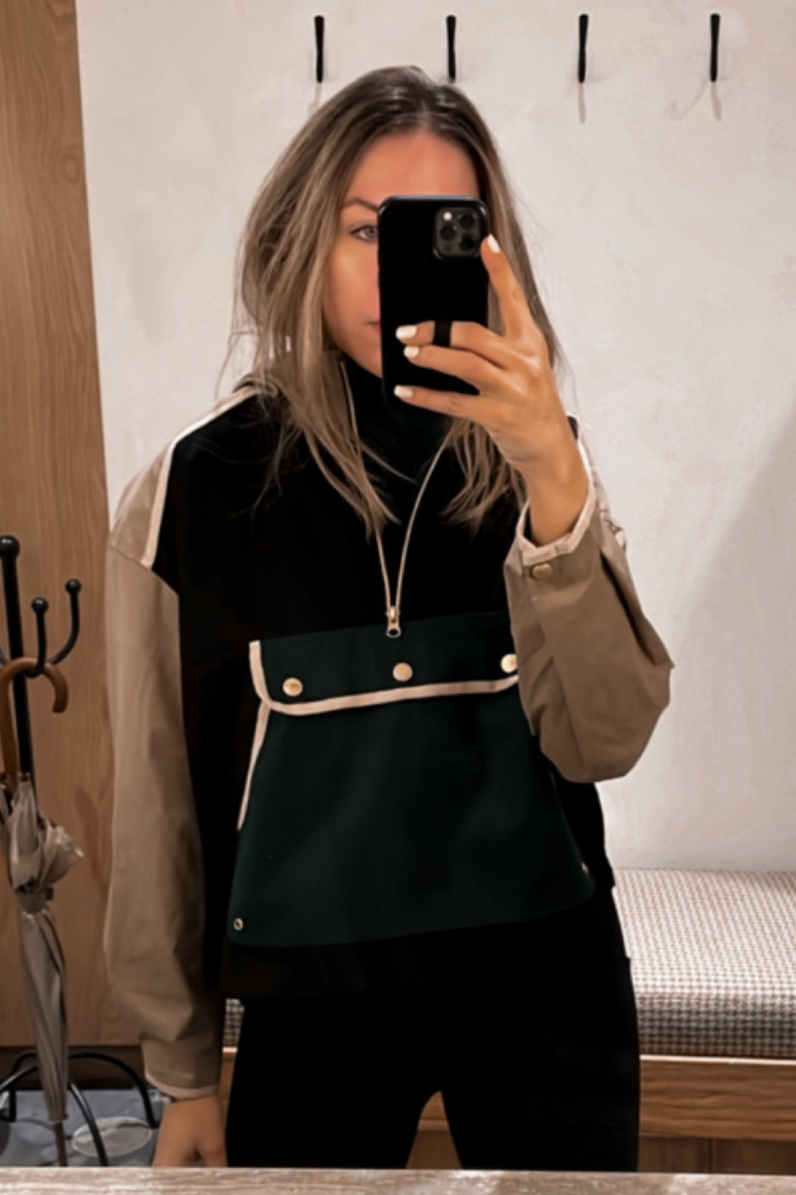 Color block pullover 