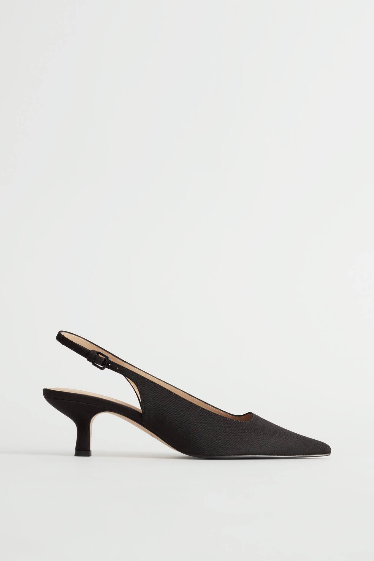 Spitz zulaufende Pumps mit Fersenriemen - Schwarz - Ladies | H&M AT | H&M (DE, AT, CH, NL, FI)