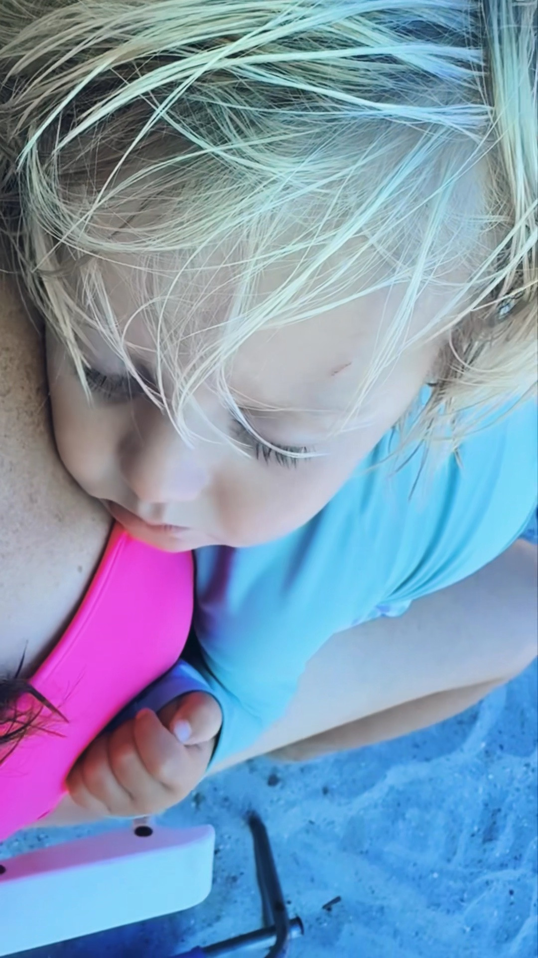 What a happy lil’ sunny beach day we’ve had - playing in the waves 🌊 with our little water 💦 babies 👶🏼, digging 🪏 in the sand 🪣, and beach naps 💤 on mama 🥰 - aka heave on earth!!! ☀️🫶🏽🪸👣🫶🏽💛🏝️

Convinced there’s nothing better in the world than a sweet sleeping beach baby 👶🏼 on your chest 🤱, watching your hubby playing in the ocean 🌊 with your toddler 🩵, and sand between your toes hehe 👣