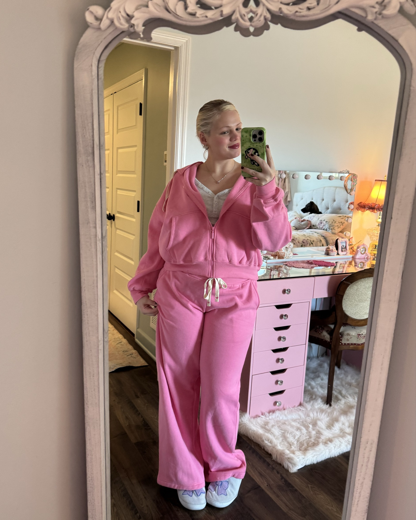 My fav sweat set💞 #LTKfashion #pinksweats #sweatset #fashion #sweatset