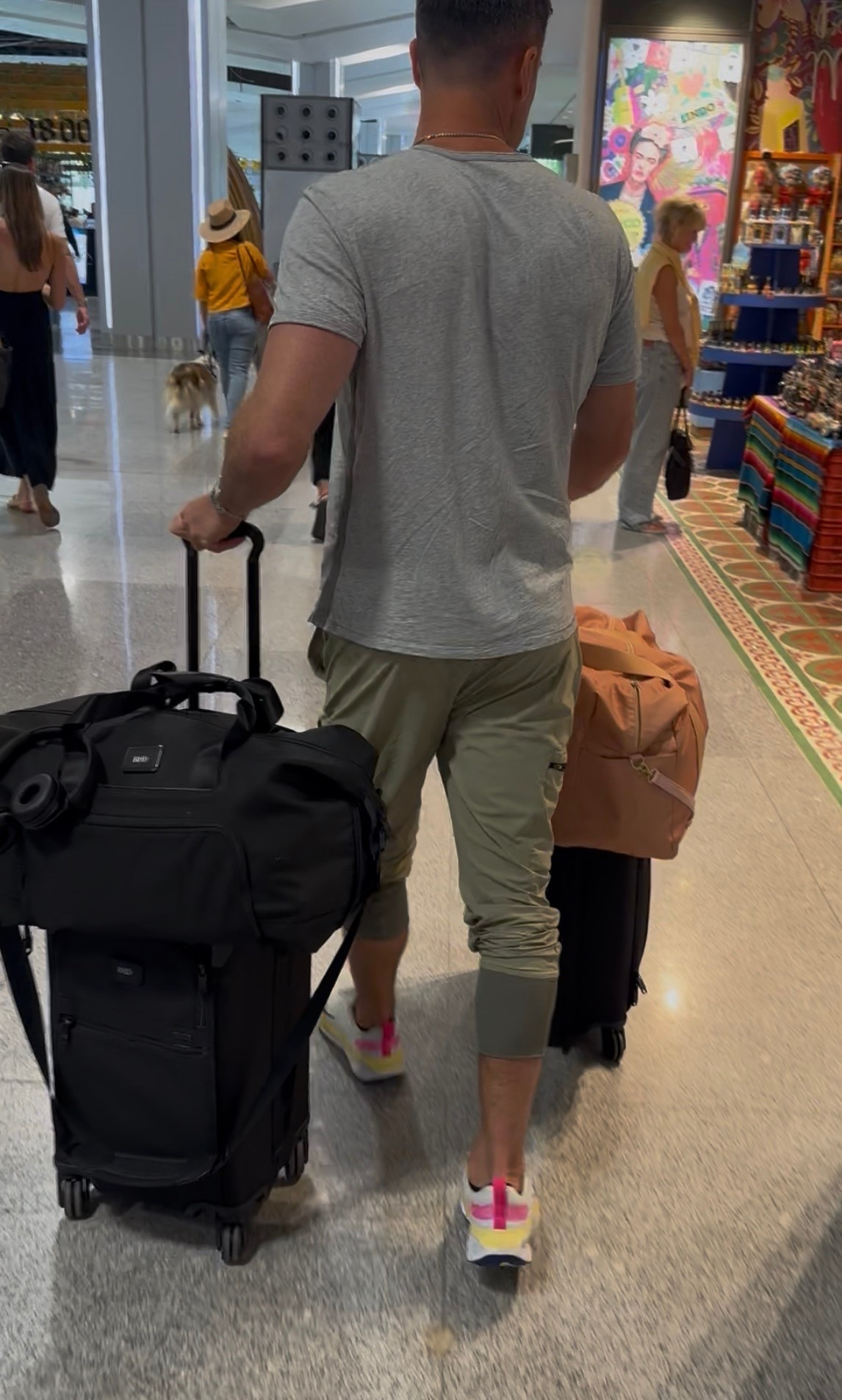 Men’s gift idea Bryant has had these Tumi luggage and duffel bag for years the quality is unmatched and makes a great gift 

#LTKMens #LTKFindsUnder100 #LTKGiftGuide