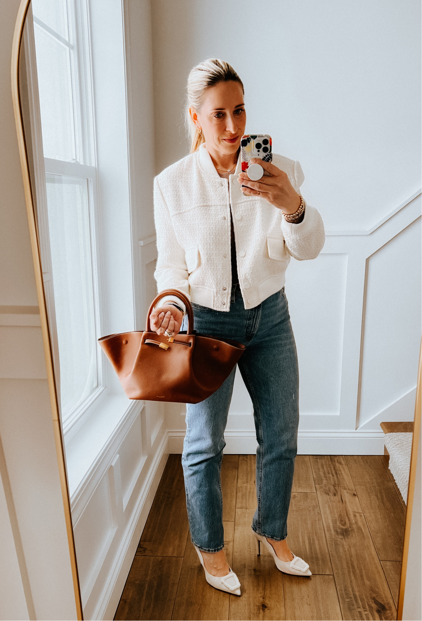 Chic  lassis Outfit
Abercrombie straight leg jeans. Wearing a 29 (run true to size) in medium wash

Abercrombie basic bodysuit

Bomber jacket 

DeMillier bag

#LTKover40 #LTKstyletip #LTKfindsunder100