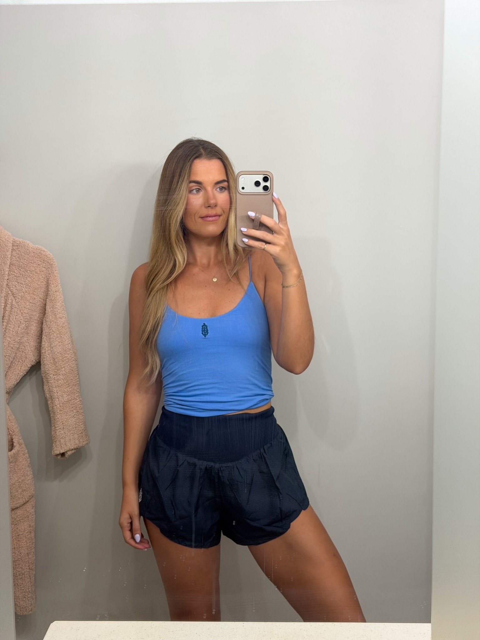 walk ootd - xs/s in top and small in shorts

#LTKootd #LTKActive #LTKfitnessgoals