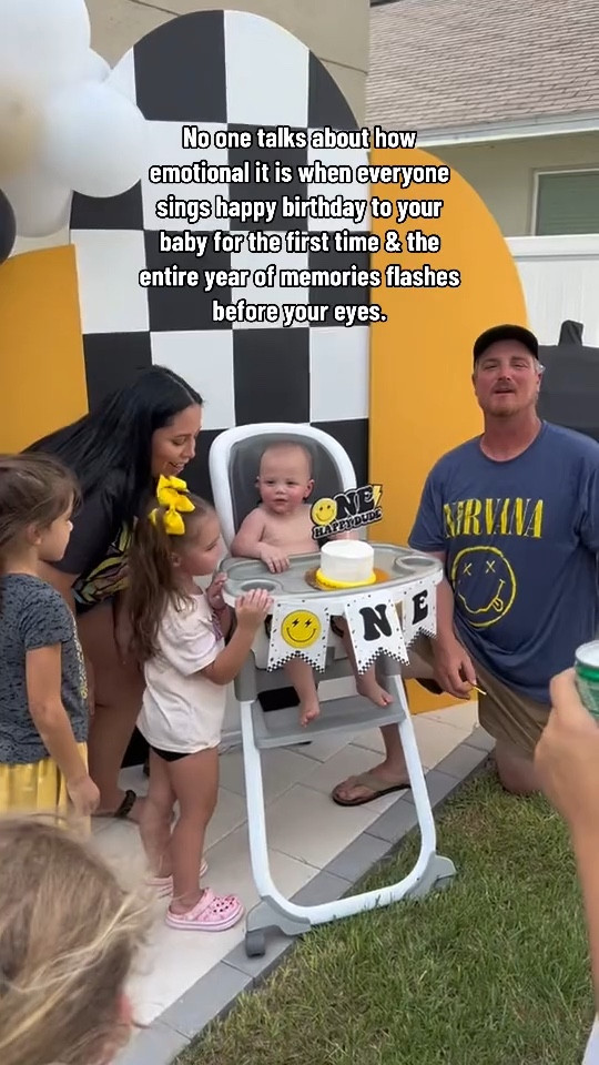 ONE HAPPY DUDE BIRTHDAY DECORATIONS 


#firstbirthday
#babybirthday
#toddlerbirthday
#boybirthday
#kidtheme
#birthdaytheme
#onehappydude

#LTKFind #LTKbaby #LTKunder50