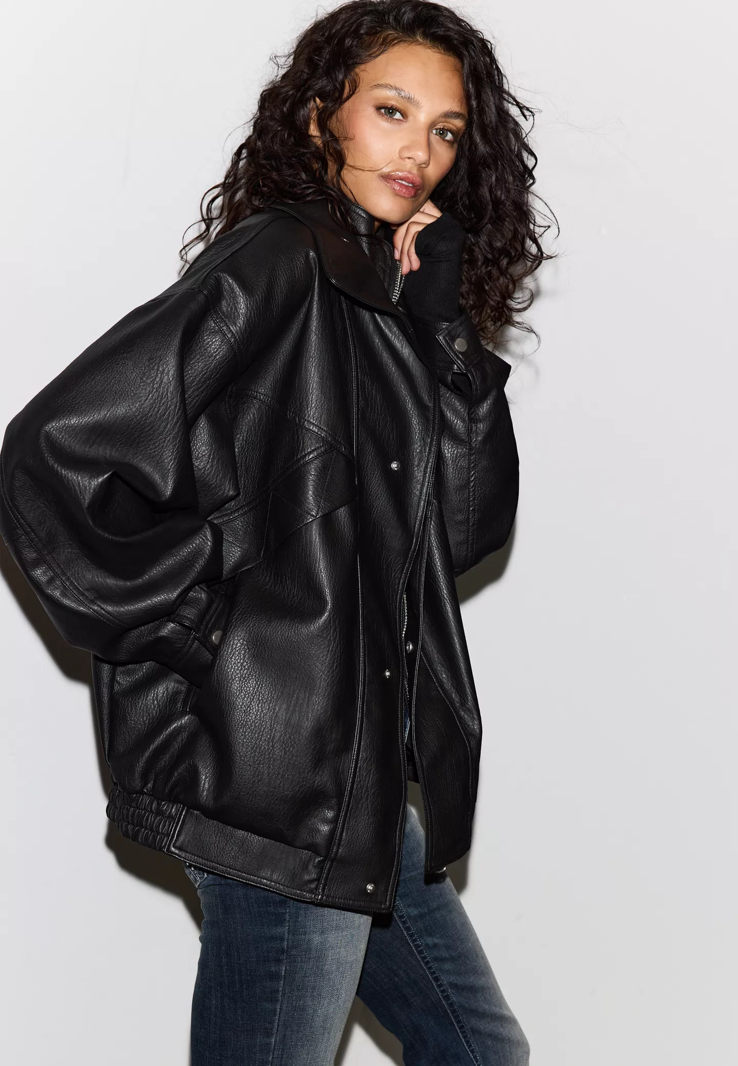 Oversize faux leather jacket - Women's fashion | Stradivarius United Kingdom | Stradivarius (UK)