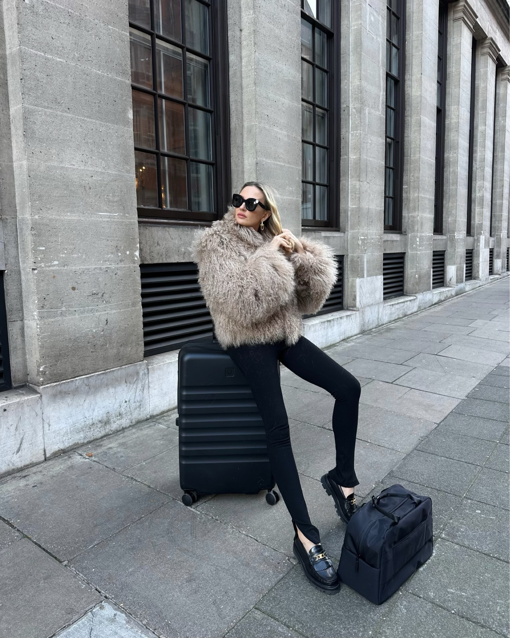 Winter Staycation with Antler 

Use my code VIPHANNAH30 for 30% off 

#AntlerTravels @antlerofficial