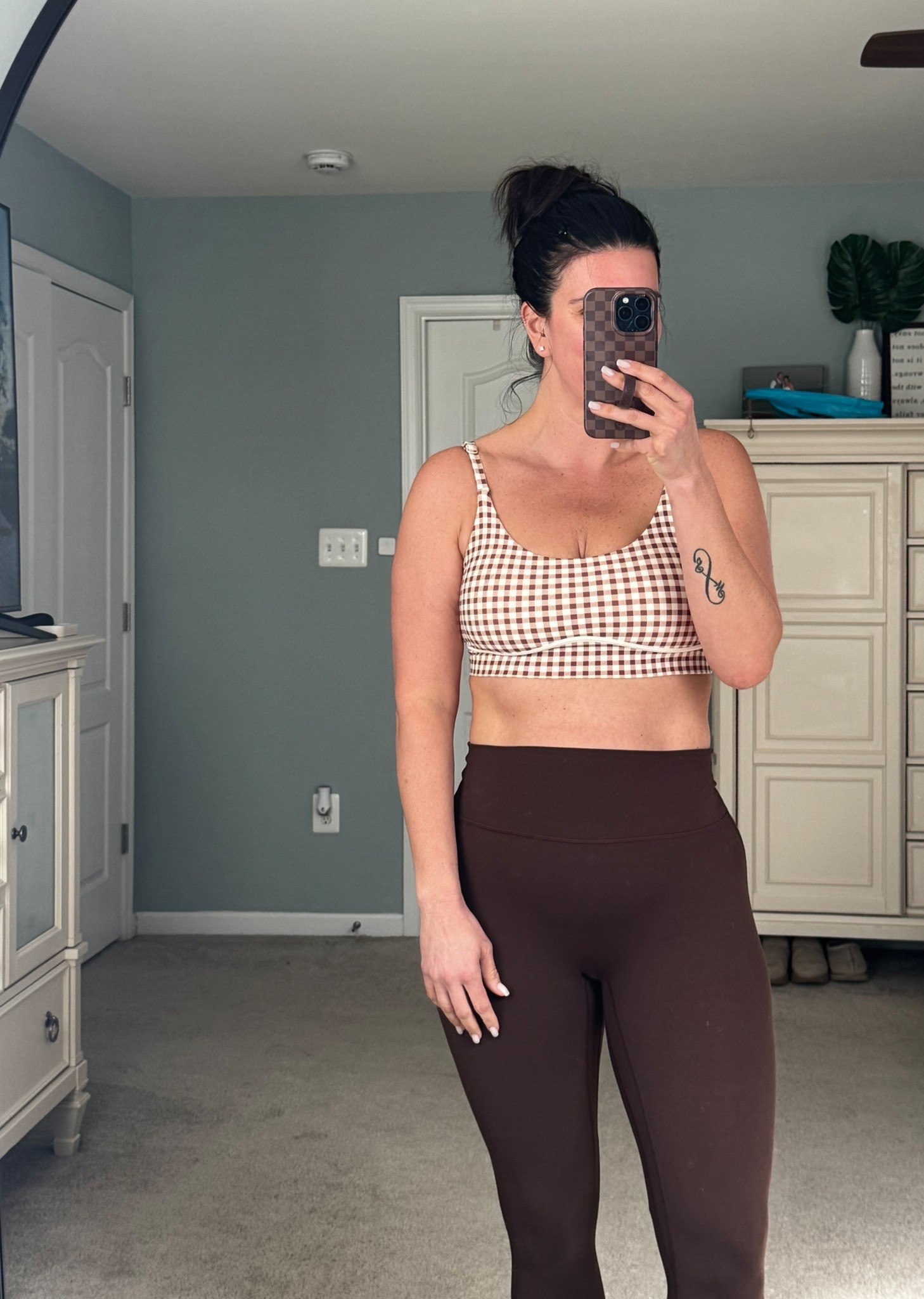 Pilates OOTD 

Target active wear Sale!!!! 
Target bra 
Gingham
Abercrombie leggings 
Gym wear 

#LTKActive #LTKootd #LTKMidsize