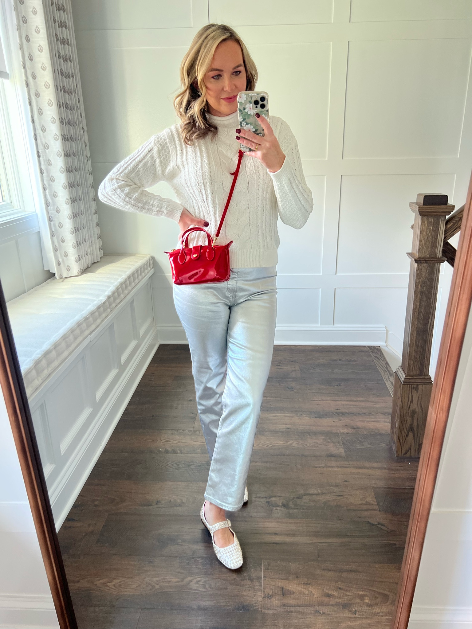 Rocking the silver jeans, red patent mini purse and blingy ballet flats. Silver jeans do not have much stretch to them so I sized up one size. Obsessed with the purse and the ballet flats  

#LTKShoeCrush #LTKItBag #LTKHoliday