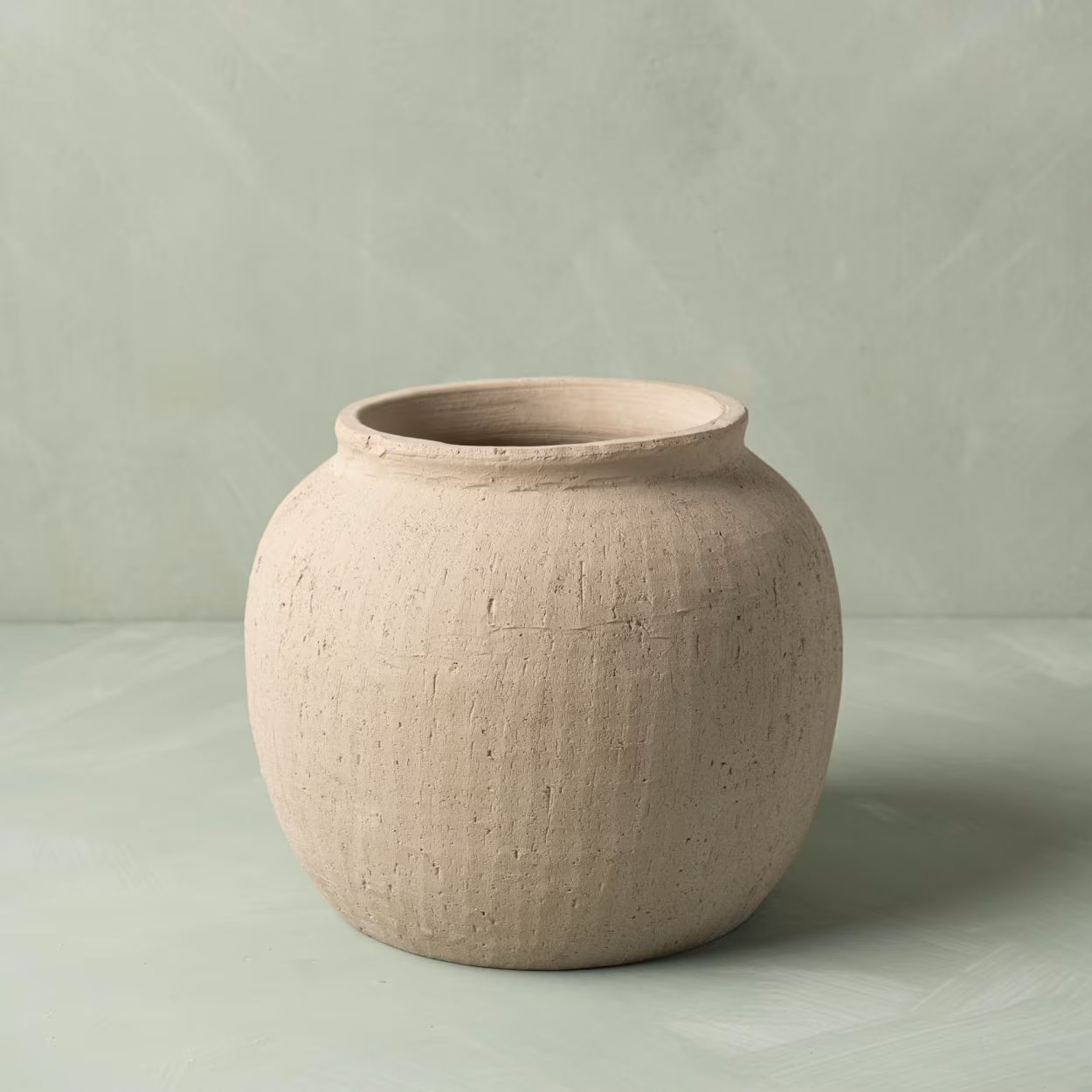 Textured Adrienne Vase | Magnolia