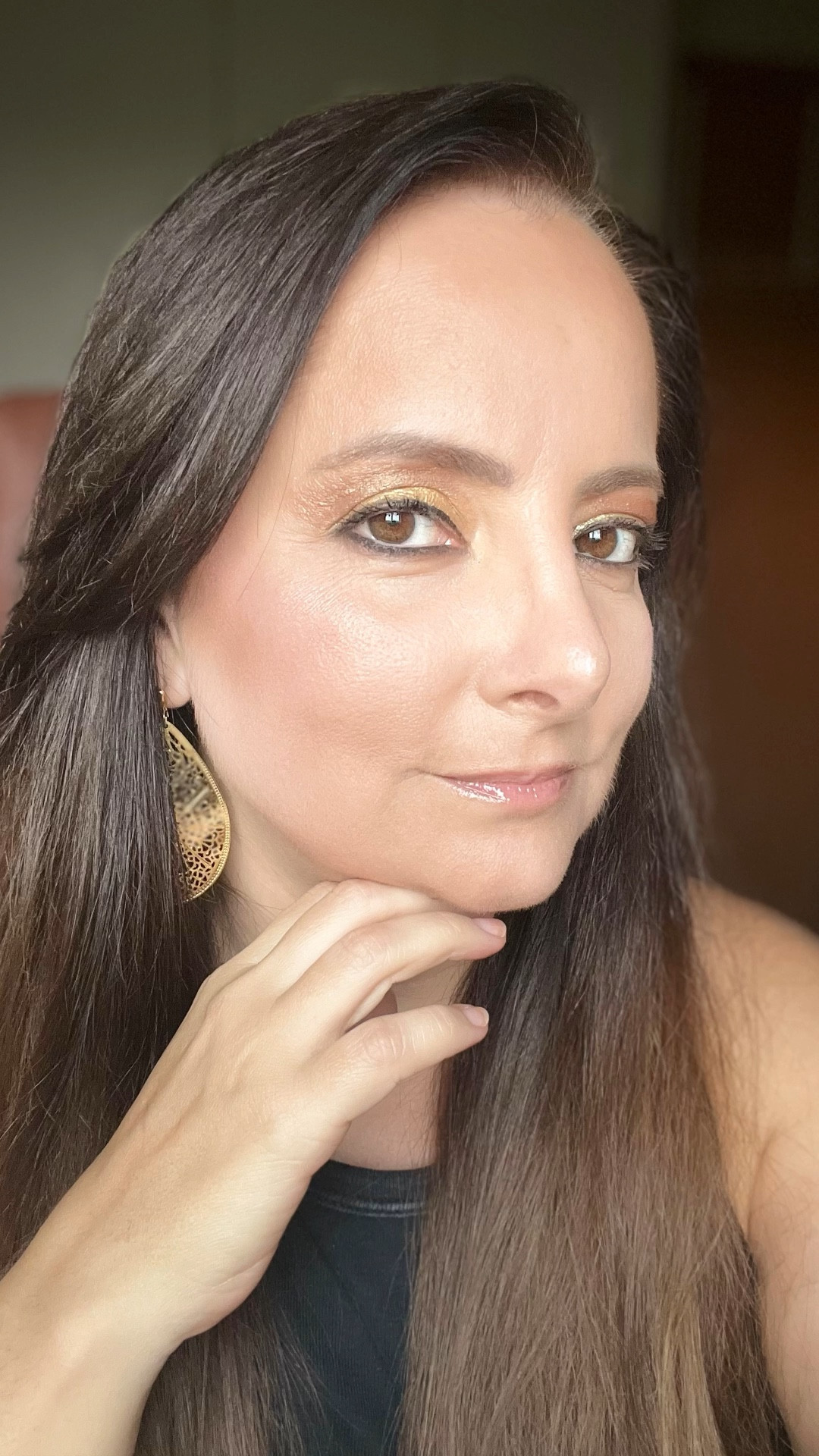 O segredo para usar lápis preto abaixo dos cílios inferiores sem borrar ao longo do dia é a selagem com sombra marrom. Ela também deixa uma transição mais elegante.

#LTKbeleza #LTKbrasil