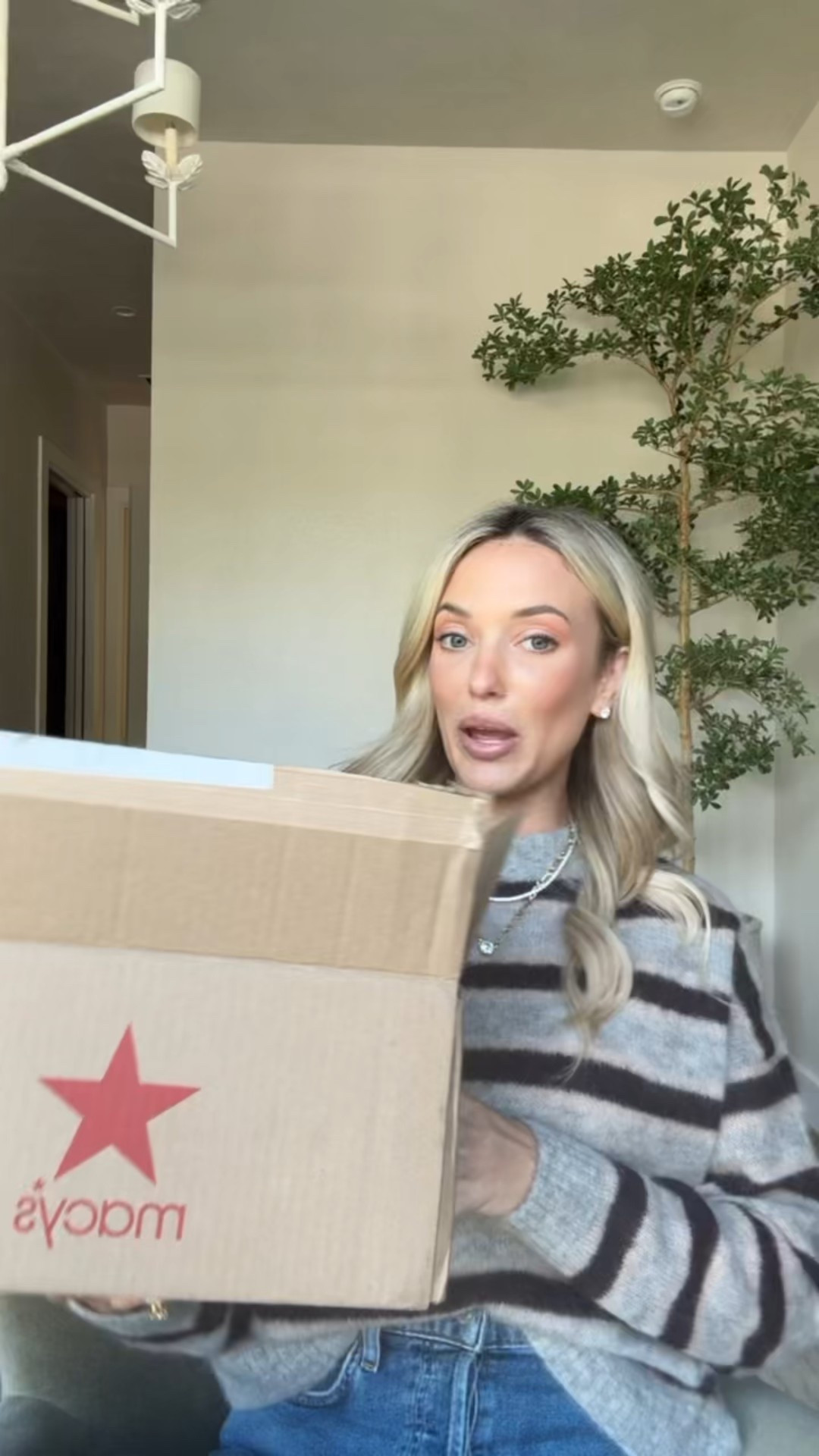 @macys beauty gift sets are the perfect way to start your holiday shopping!! 🤍🤍 #macyspartner

#LTKHoliday #LTKGiftGuide #LTKSeasonal