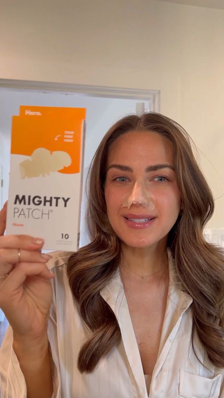 #ad AN OVERNIGHT NOSE JOB aka clearing out all the gunk from my pores with my beloved Mighty Patch. Y’all know the @herocosmetics pimple patches have been an essential part of my skincare routine dealing with so many breakouts while pregnant, but these nose patches are such a game changer too. My esthetician always tells me how much build up I get around my nose & there is a noticeable difference when I consistently use these. They have a flexible design to fit your nose so they are totally comfortable to sleep in. They work in 6-8 hours overnight & you can truly see how much they pull out! I get them via @target & you can shop them in my @shop.ltk here: https://liketk.it/4HOBR #mightypatch #heropartner #targetfind #Target #TargetPartner #liketkit 