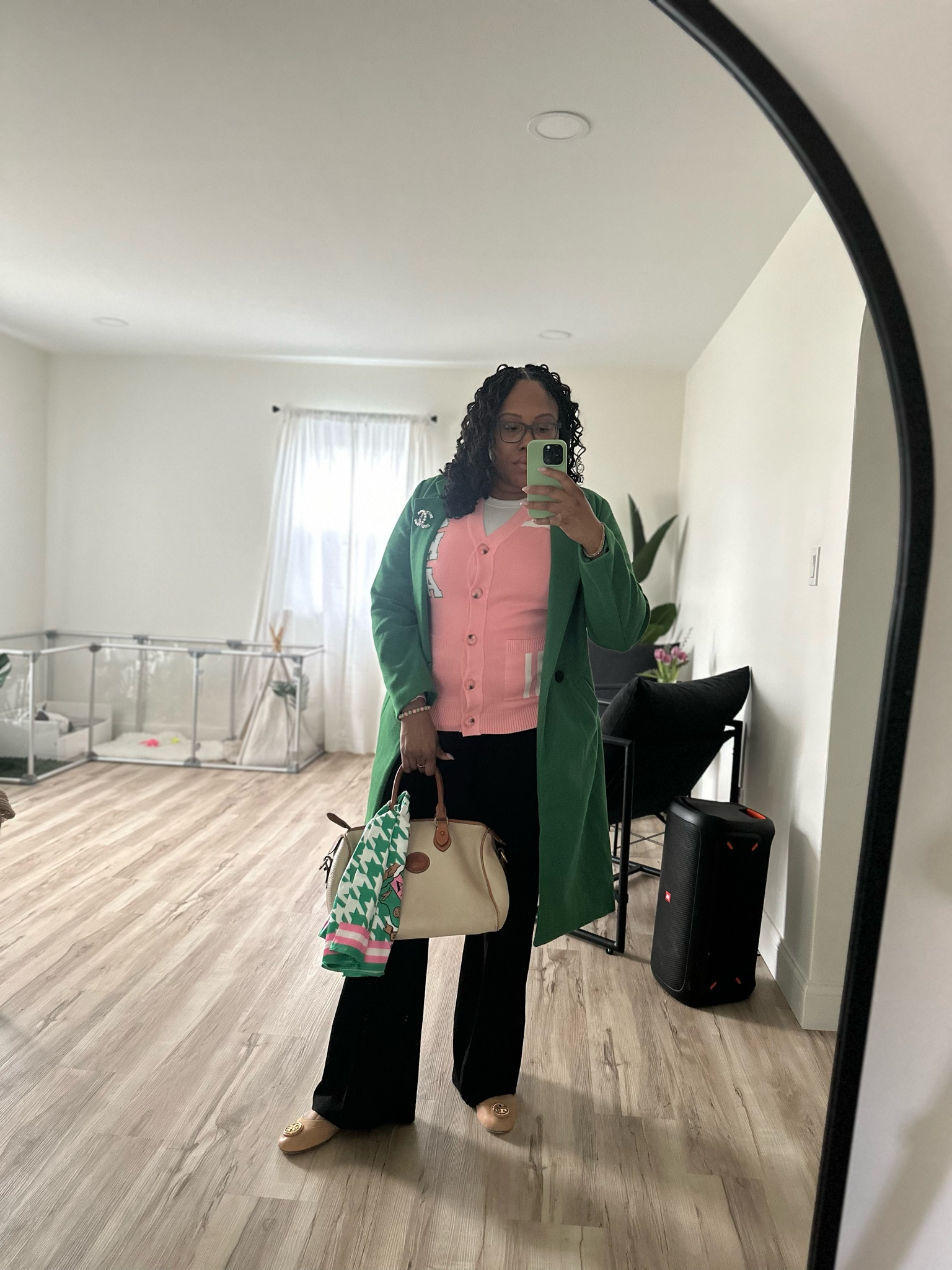 Sorority Saturday look💗💚

#ltkitbag #ltkshoecrush

#LTKSpringSale #LTKstyletip #LTKmidsize