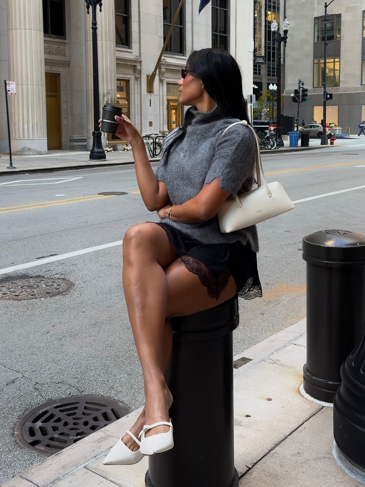 si vamos a pasar frío, que el outfit valga la pena… y lo valió 🩶