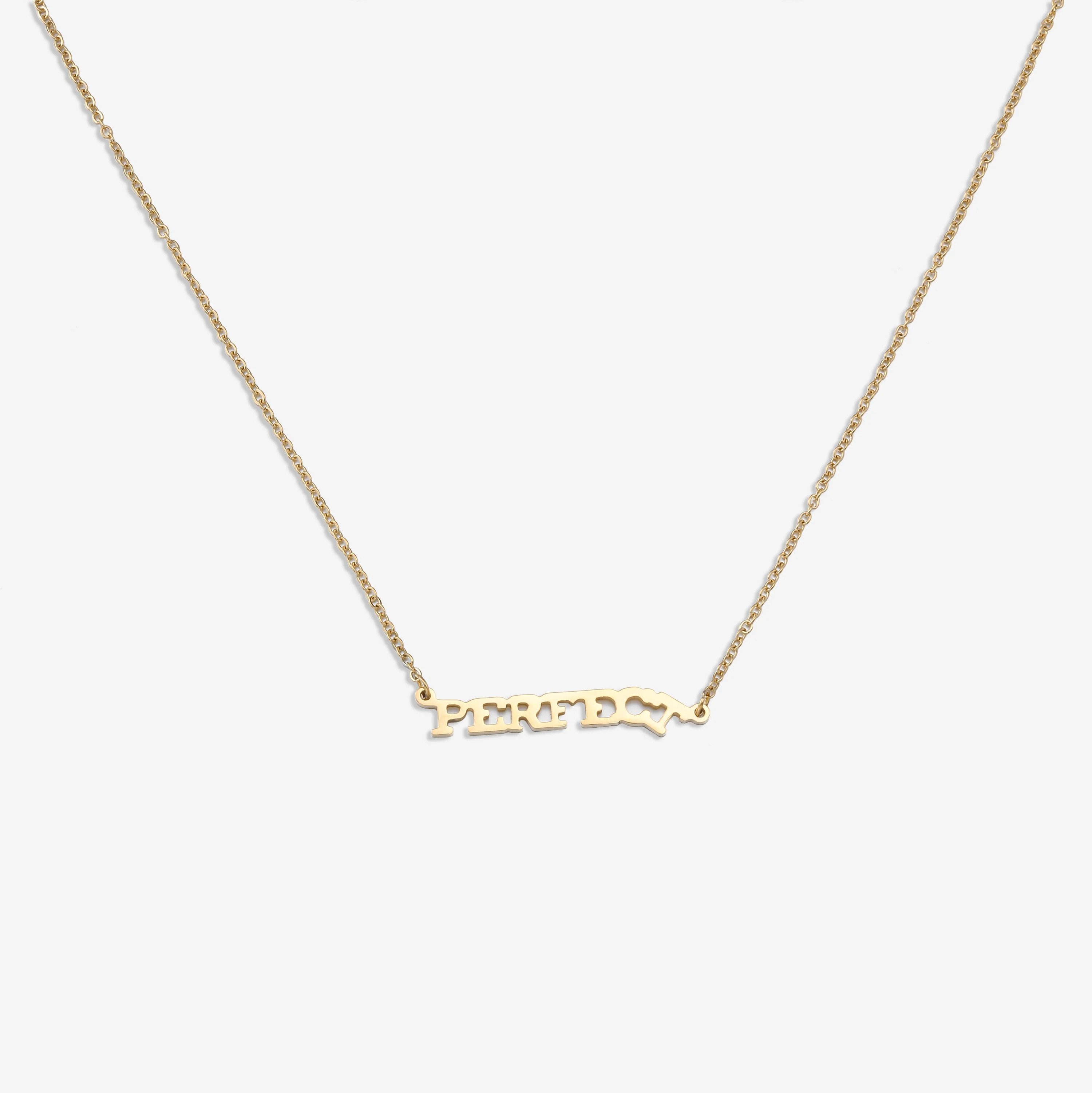 Donna Perfect Pendant Necklace | Victoria Emerson