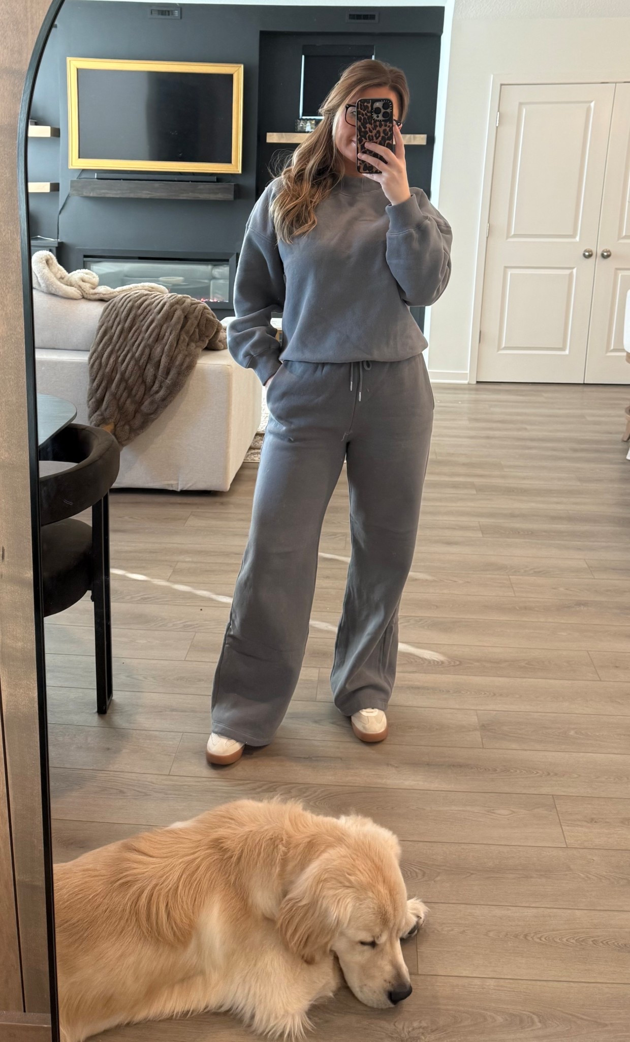 The comfiest set from Abercrombie 🩶 #abercrombie #abercrombiestyle #sweatset #graysweats #loungewear #cozyfits #casualstyle #everydaywear #airportoutfit #athleisure #comfortstyle #ltk #ltkstyle

#LTKootd #LTKdayinmylife
