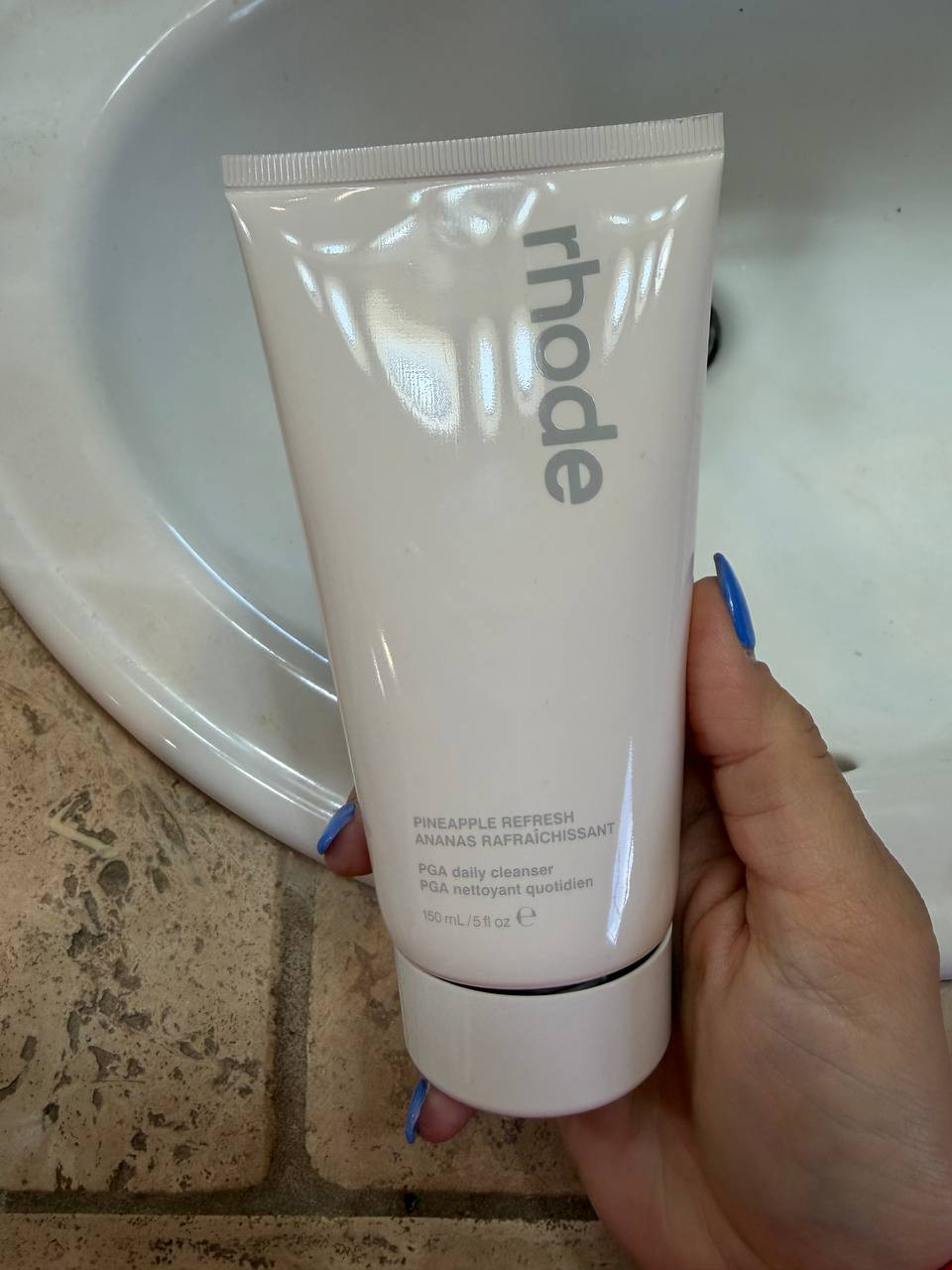 Fresh face energy with this pineapple powered daily cleanser that feels light and leaves skin happy. Clean simple glow that fits every routine 🍍✨💧
#skincare #dailycleanser #rhodeskin #pineappleenzyme #gentleskincare #glowingskin #skincareroutine #beautyfinds #selfcare 

 #LTKBeauty