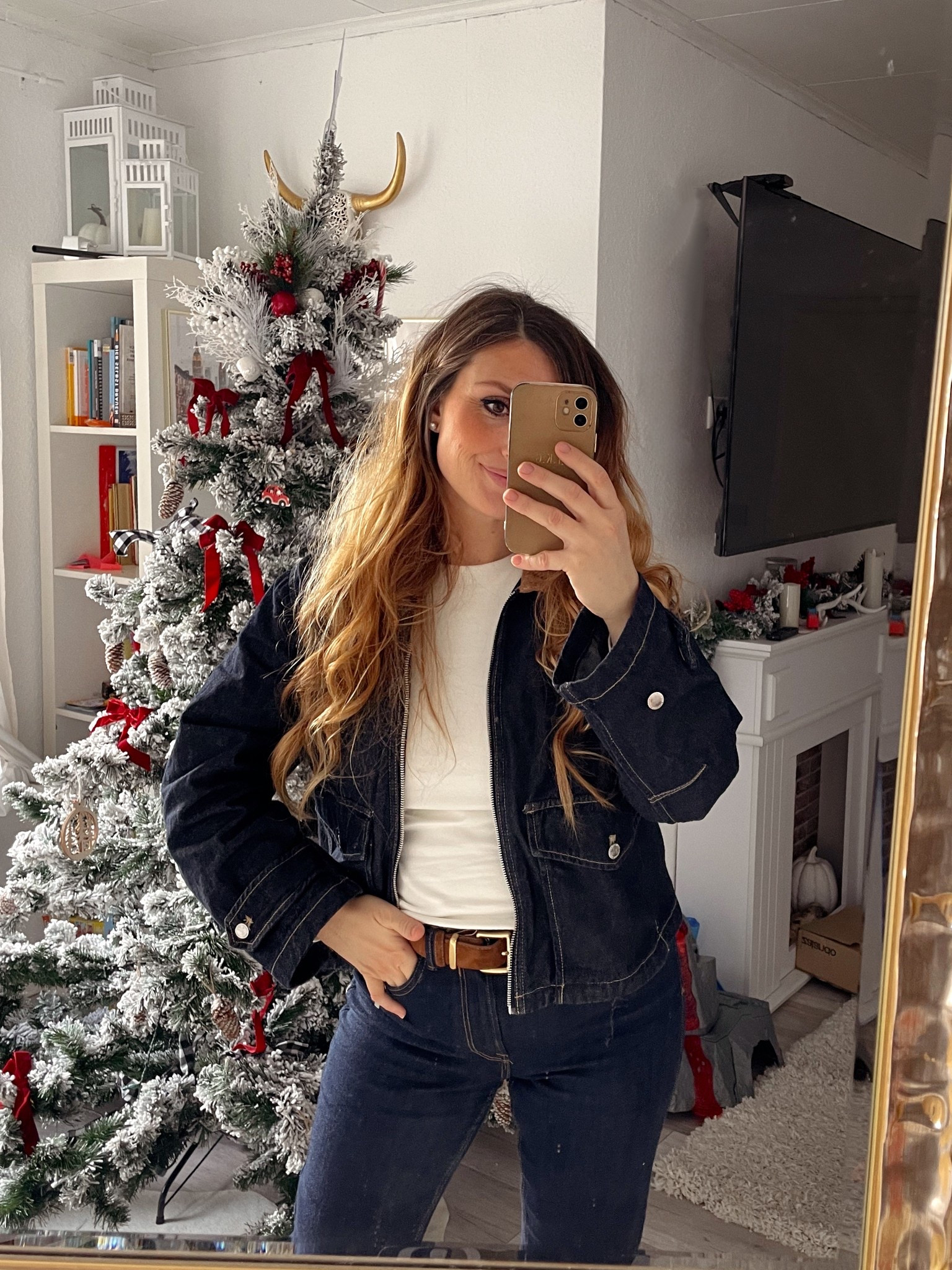Werbung | 🫣 Ich habe die letzte Zeit super viele tolle Sachen bestellt…ich versuche euch die Kleidung mal zu verlinken. Das gesamte Outfit ist auch neu ❤️ und die Jacke aktuell ein Schnäppchen! Ihr müsst wirklich schnell sein 

#LTKstyletip #LTKjeans #LTKdeutschland