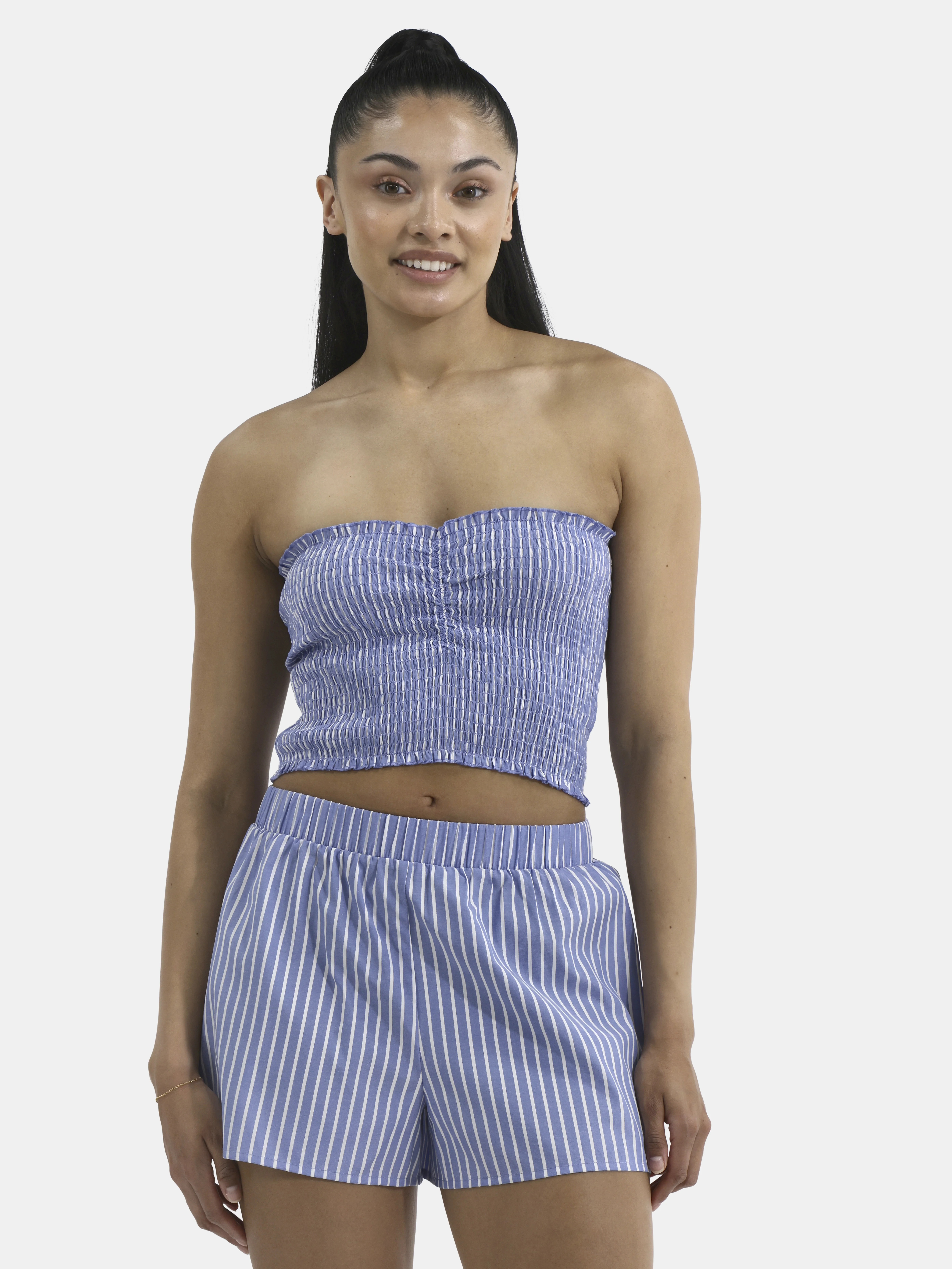 No Boundaries Smocked Tube Top and Shorts Set, 2-Piece, Women's | Walmart (US)