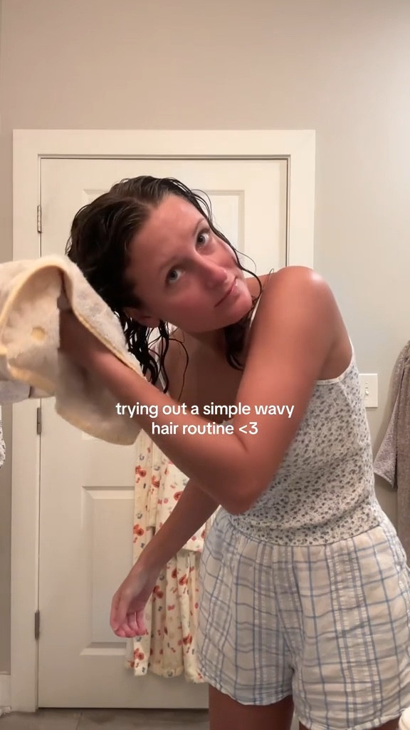 Summer is embracing your natural hair 🌞 I love how simple this routine is! I made sure my hair was soaking wet then used a leave in conditioner! Then i scrunched my hair with a mousse! 

#LTKVideo #LTKstyletip #LTKbeauty