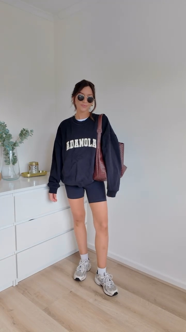 Recreating outfits I’ve seen on Pinterest that are toddler Mum friendly - Princess Diana edition 

I will forever see Princess Diana as a fashion icon and I’ve always pinned her outfits on Pinterest - had to recreate her iconic cycling shorts outfit as it’s the perfect Mum outfit 😂🙌🏽

I’ll link everything on my LTK and post to my story too - links will be under my July Links highlight. My LTK page is in my bio too ☺️

Outfit details : 
Jumper : @adanola 
Shorts : @lululemoneurope 
Trainers : @newbalance 
Hair clip : @moodandmane 

Get ready with me, mum outfit, mum style, Pinterest outfit, Pinterest aesthetic, outfit ideas, mum style, everyday outfit