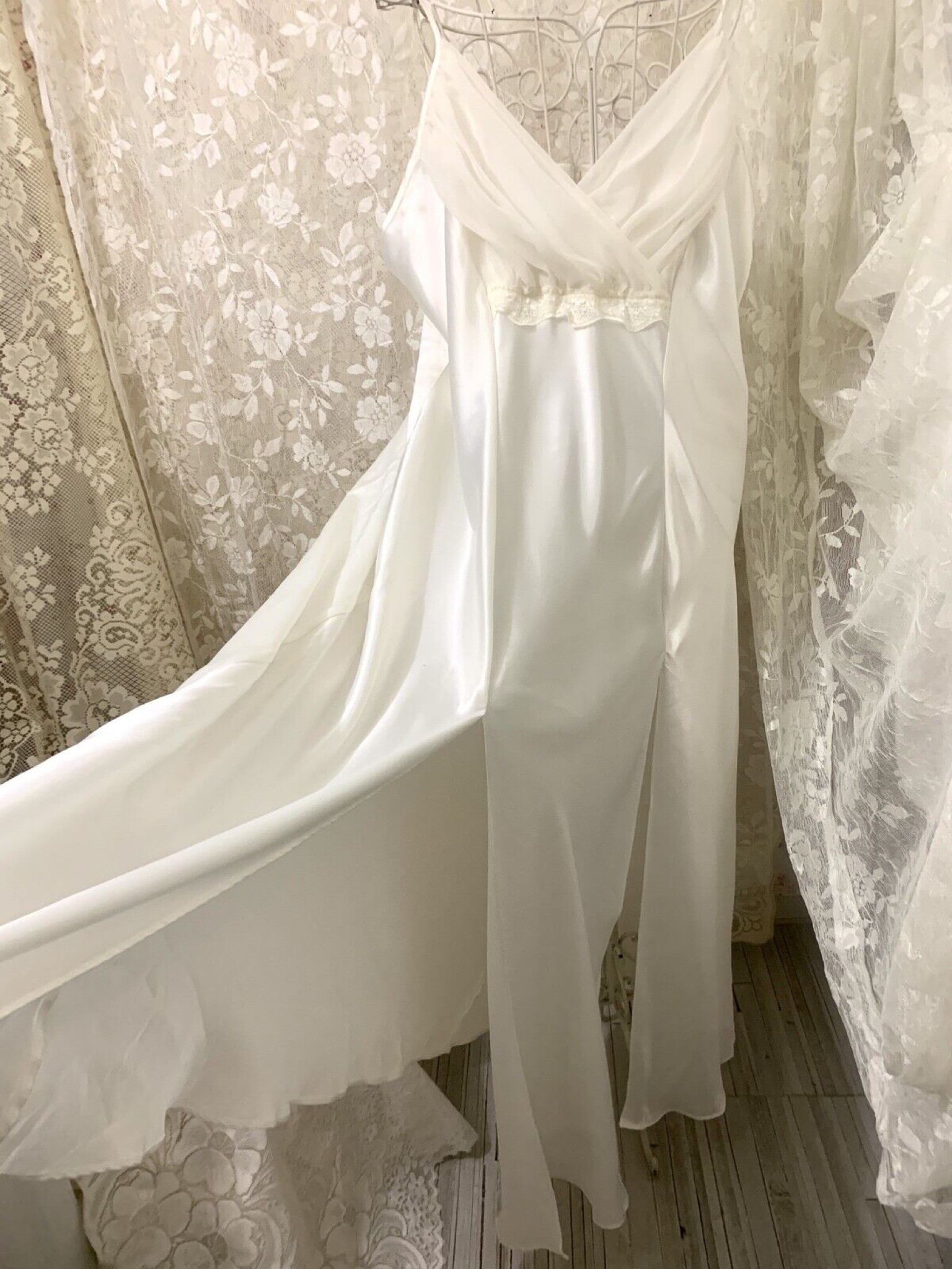 Vintage bridal getting ready outfits. Slips + robes + peignoirs + slippers for all the vintage lovers needs

#vintagebride #vintagebridal #vintageslip

#LTKWedding