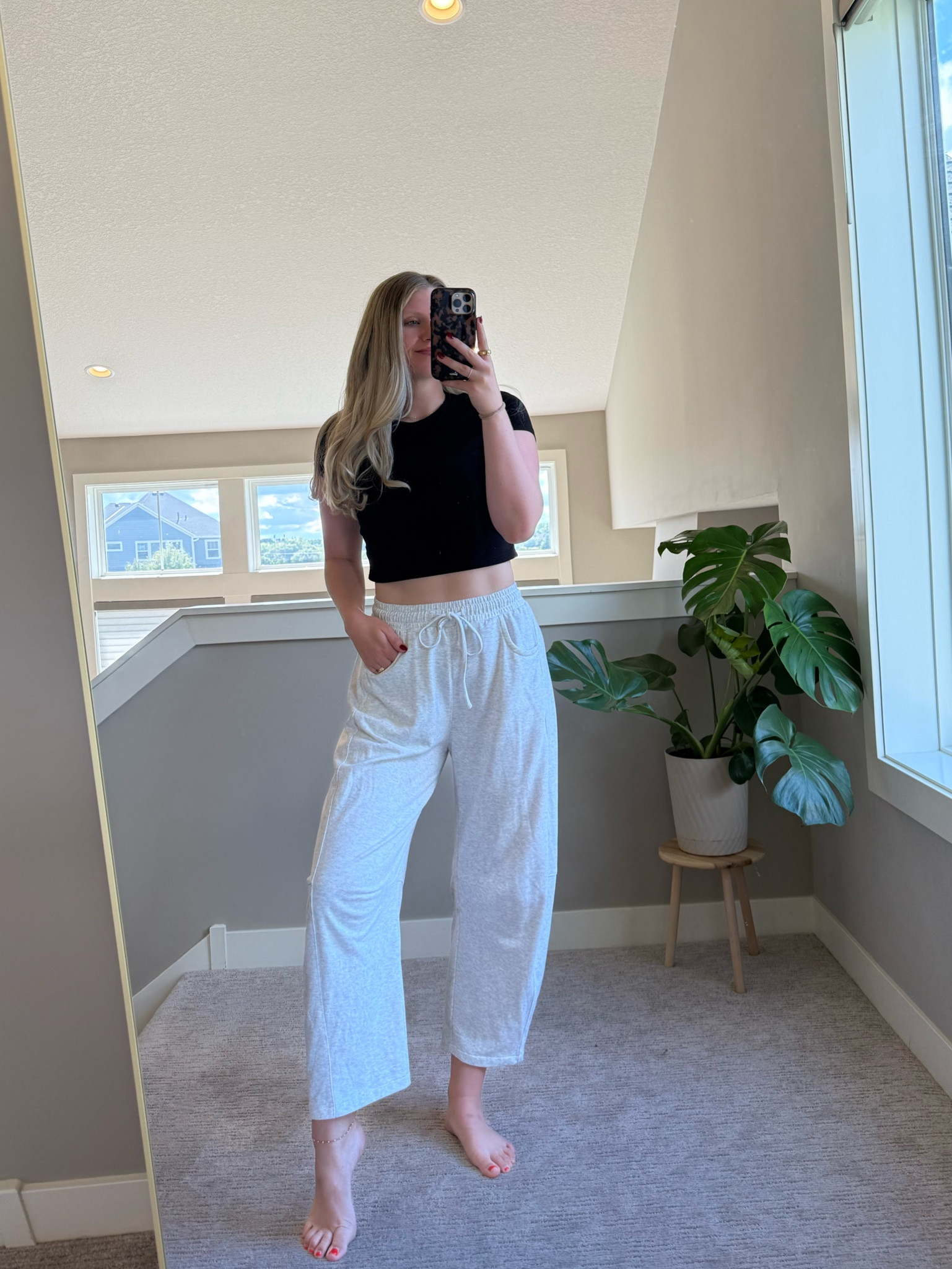 Go to sweat pants for fall and winter 🖤

#LTKSeasonal #LTKstyletip