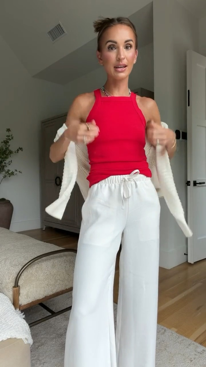 Amazon tank + strapless bra that are the BEST basics! 🙌🏼