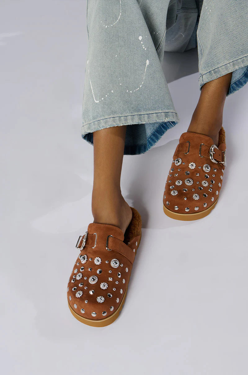 AZALEA WANG CHATTER BROWN FUR AND HARDWARE EMBELLISHED CLOG | AKIRA