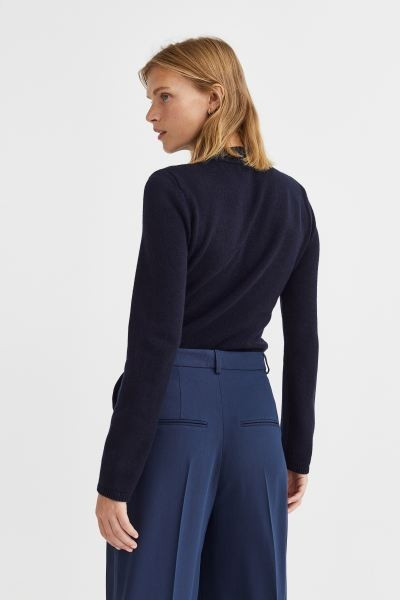 Cashmere jumper | H&M (UK, MY, IN, SG, PH, TW, HK)