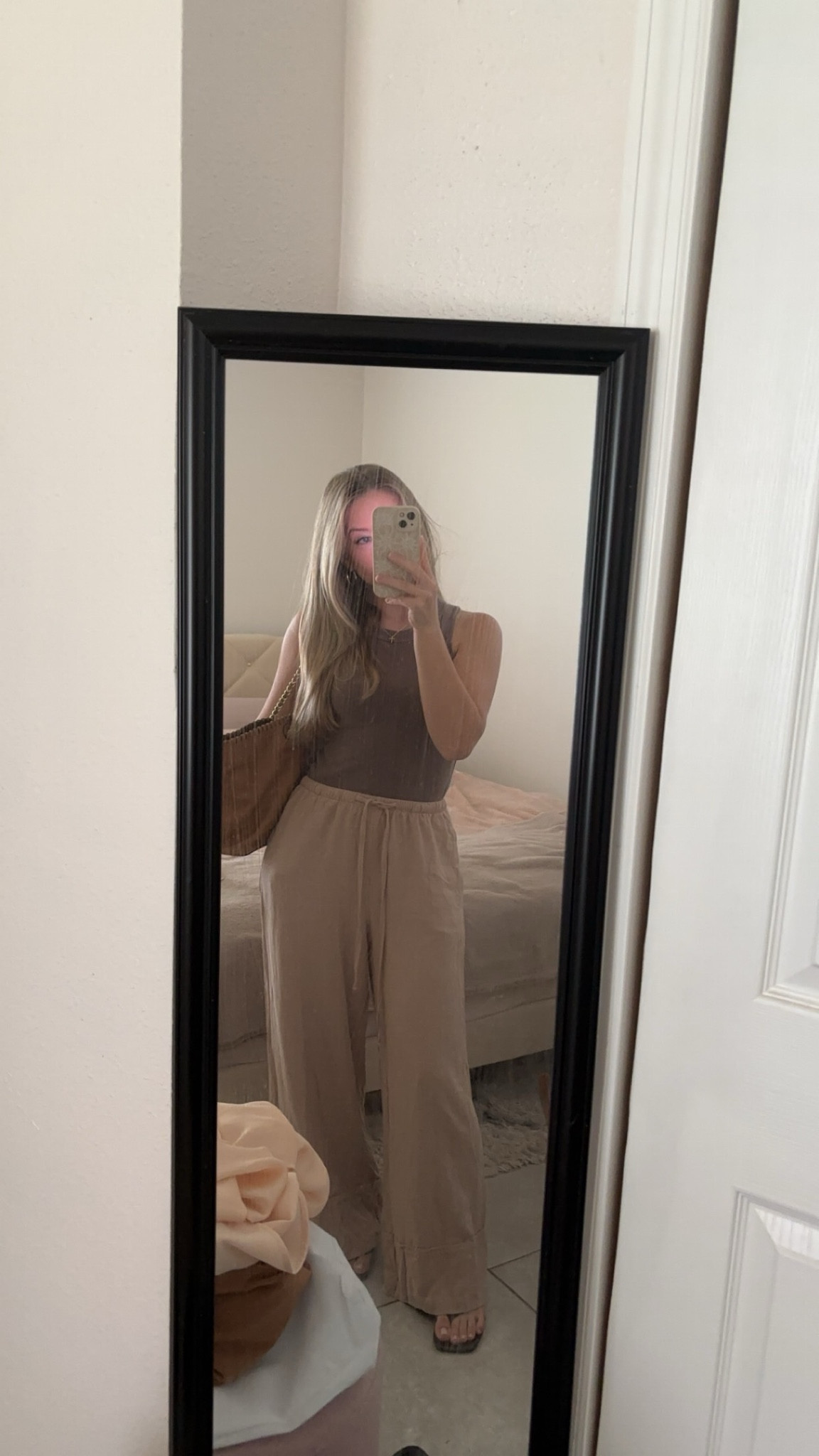 Casual neutral linen pants summer outfit🫶🏻

#LTKootd #LTKSeasonal