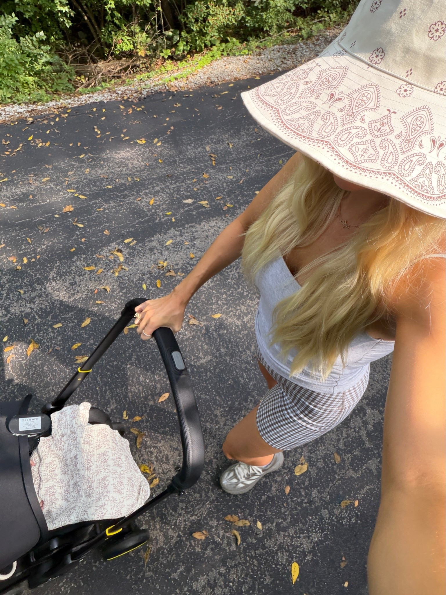 SIZE: med in top & shorts, shoes run tts! #kathleenpost

Fall walking outfit, fall transition look, hot girl walk, summer outfit Inspo

#LTKootd #LTKfitnessgoals #LTKActive