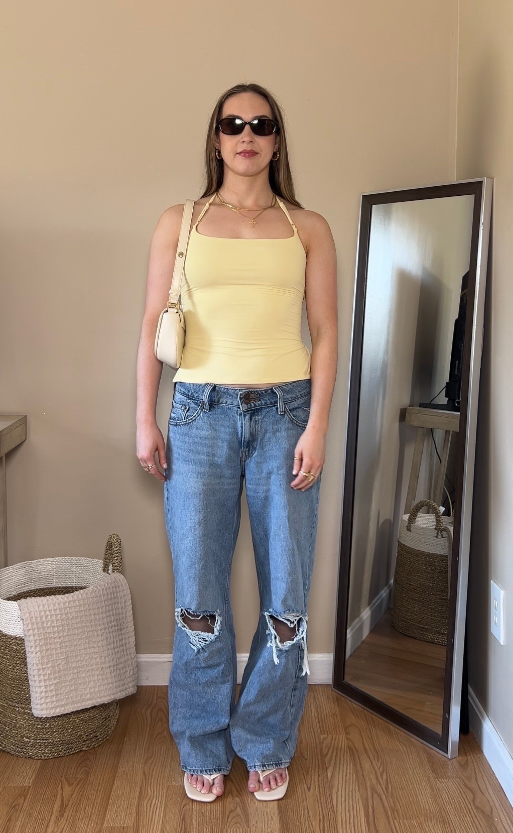 This halter top is amazing, wearing a size medium and a size 29 in the jeans!

#LTKootd