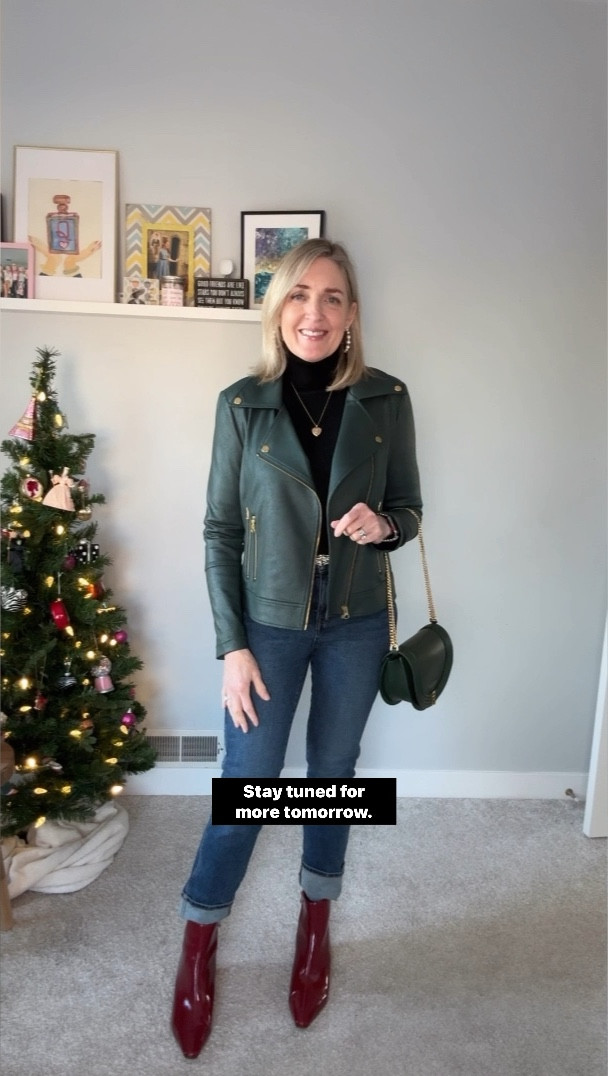 🎄NEW SERIES🎄 12 Days of Holiday Outfits - Day 9.

Casual holiday outfit idea. Madewell denim and black ribbed  turtleneck sweater. Adding a green jacket and red booties adds the festive touches needed for a casual chic holiday look.

Holiday outfit, casual holiday outfit inspo, casual holiday party outfit.


#LTKHoliday #LTKWatchNow #LTKSeasonal
