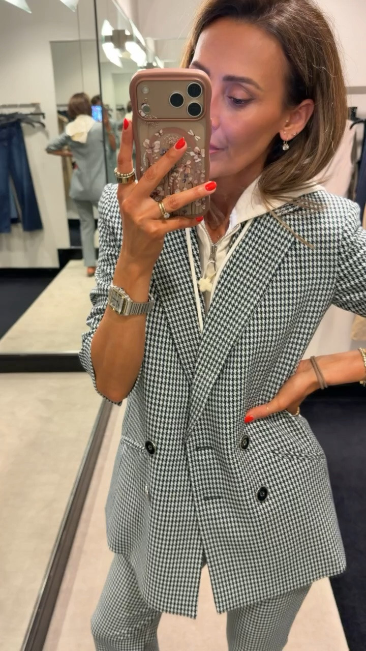 Obsessed with this blazer, insert is removable, one of those pieces you wear forever

#LTKootd #LTKWorkwear #LTKSaleAlert
