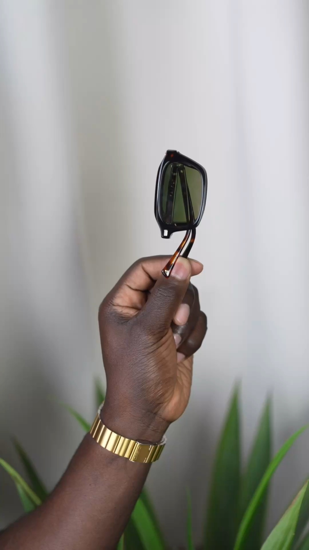 Ultra compact, ultra light and ultra practical sunglasses 

#LTKMens