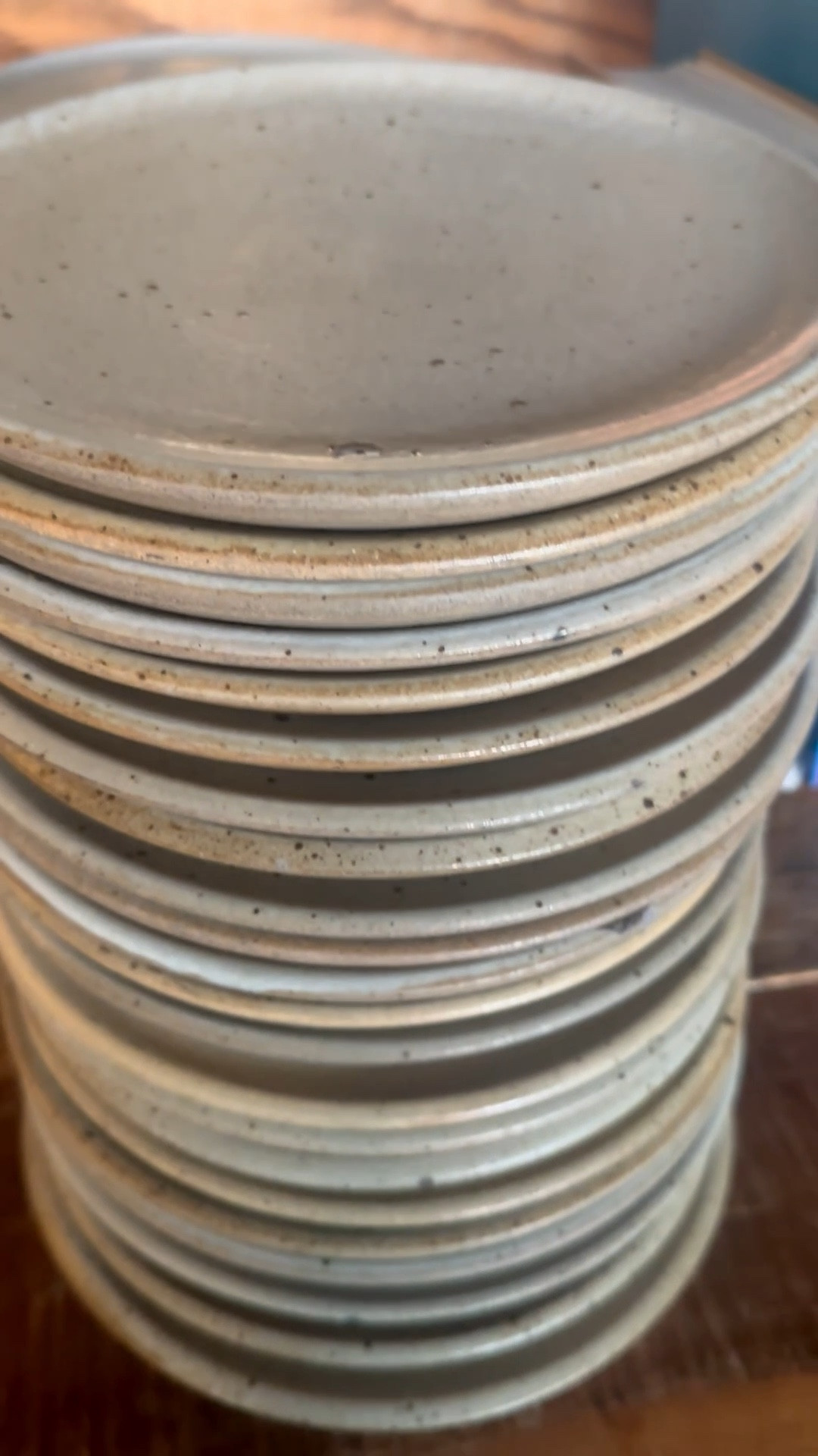 Organic dinnerware and table linens are still feeling fresh in 2026.


#OrganicStyle #TableDecor #DiningDetails #ModernHome #HomeAesthetic #Tablescape


#LTKHome #LTKdayinmylife