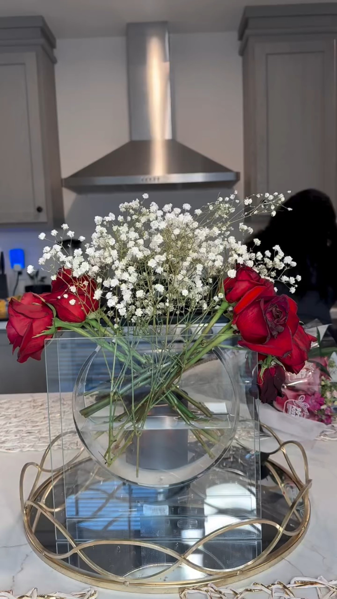 Romanticizing your life isn’t about being cute or “extra.” It’s nervous system regulation. When you slow down to do something intentional for yourself like refreshing your space, creating beauty, or engaging in small rituals, your body receives a signal of safety. And when the nervous system feels safe, everything shifts: your energy stabilizes, your thoughts become clearer, your boundaries strengthen, and your standards rise naturally. This is why consistency in small acts of self-care matters more than occasional big gestures. Over time, your subconscious learns what level of care to expect, and your life begins to reflect that baseline. This isn’t just flowers. This is regulation. This is how you recalibrate your energy and elevate your reality.