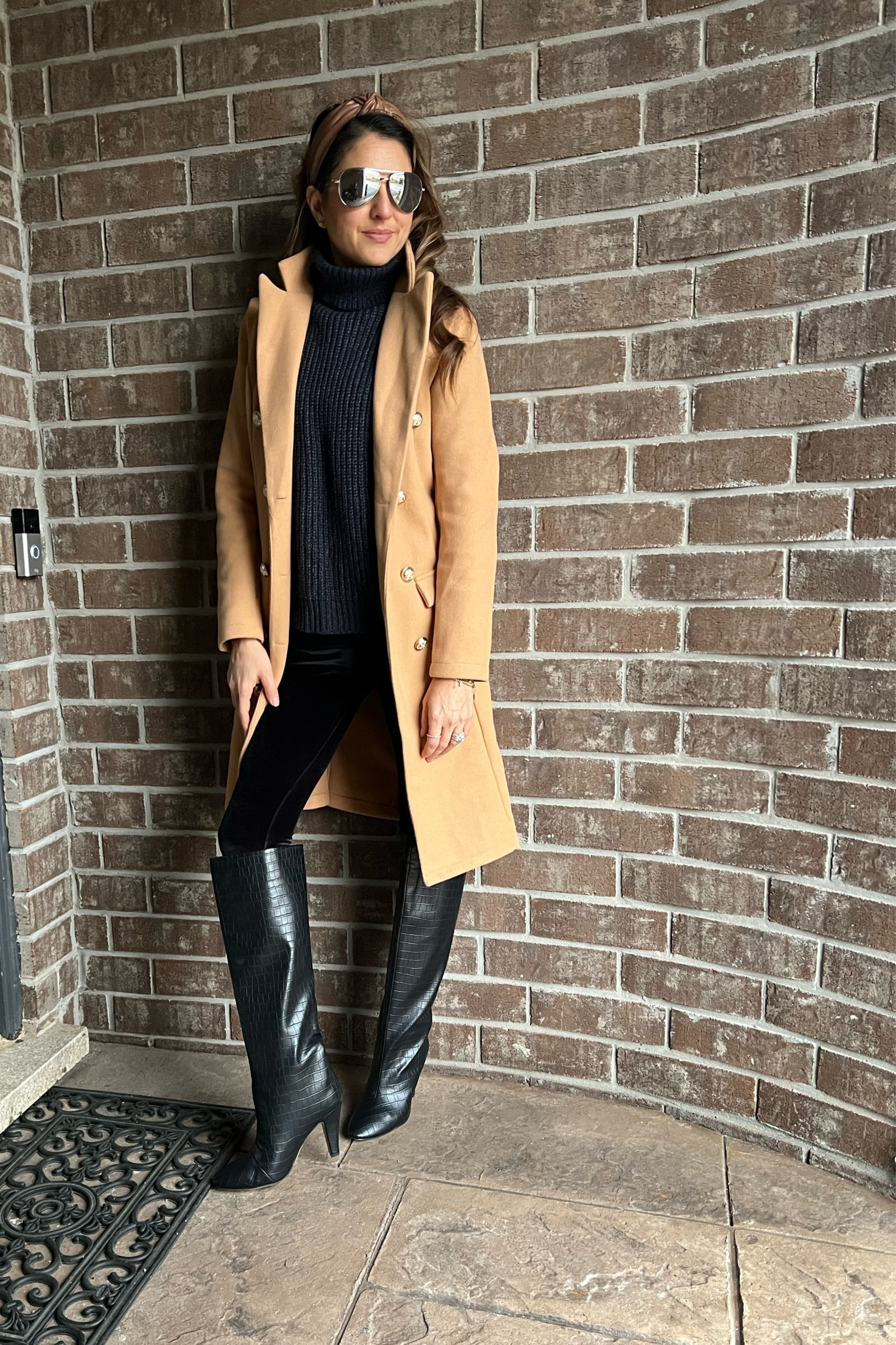 New year, New Boots! H&M is having some amazing sales & I scored these boots for #ltkunder100 🖤

#ltkshoecrush #h&m #kneehighboits #crocodileboots #newyear #LTKHoliday #LTKGiftGuide

#LTKSeasonal